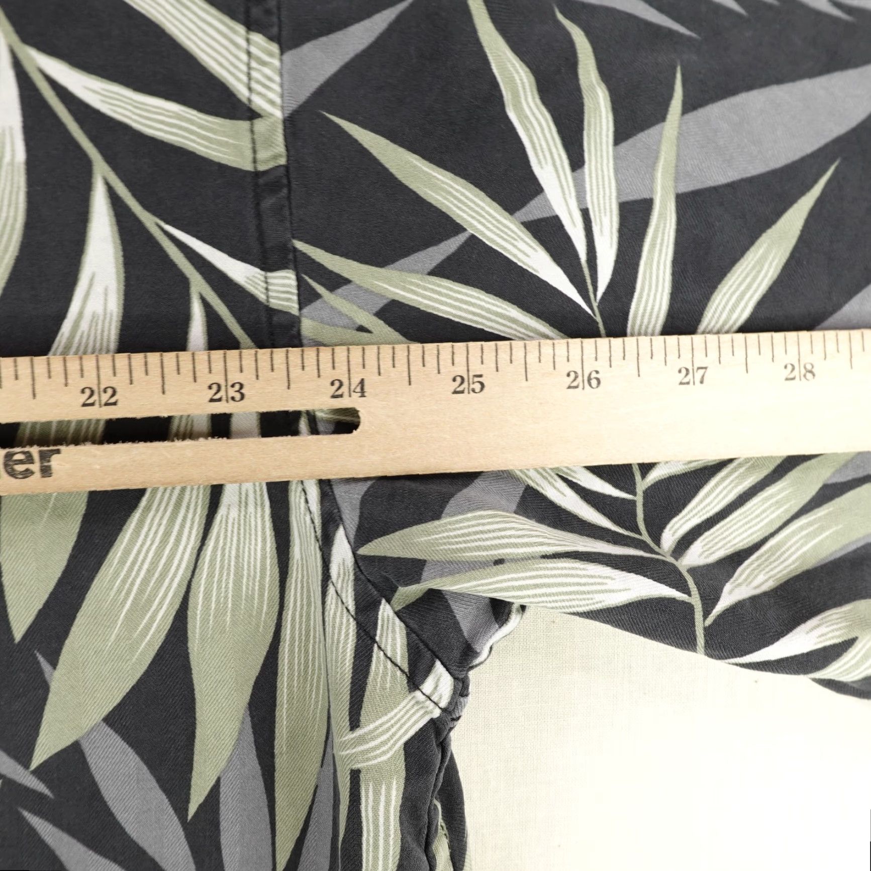 Hilo Hattie VINTAGE Hilo Hattie Hawaiian Shirt Mens XL Black Floral Silk Aloha Button-Up Tropical Outdoor Size US XL / EU 56 / 4 - 5 Thumbnail