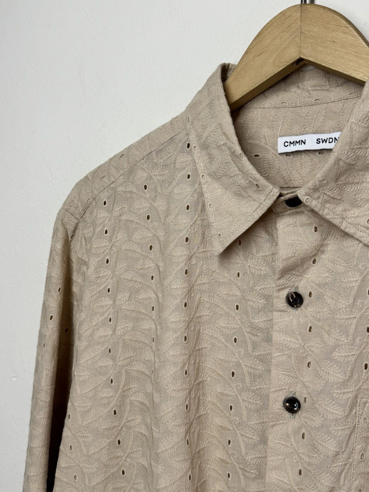 CMMN SWDN CMMN SWDN Beige Embroidered Eyelet Shirt Size 48 Portugal Size US M / EU 48-50 / 2 - 4 Thumbnail
