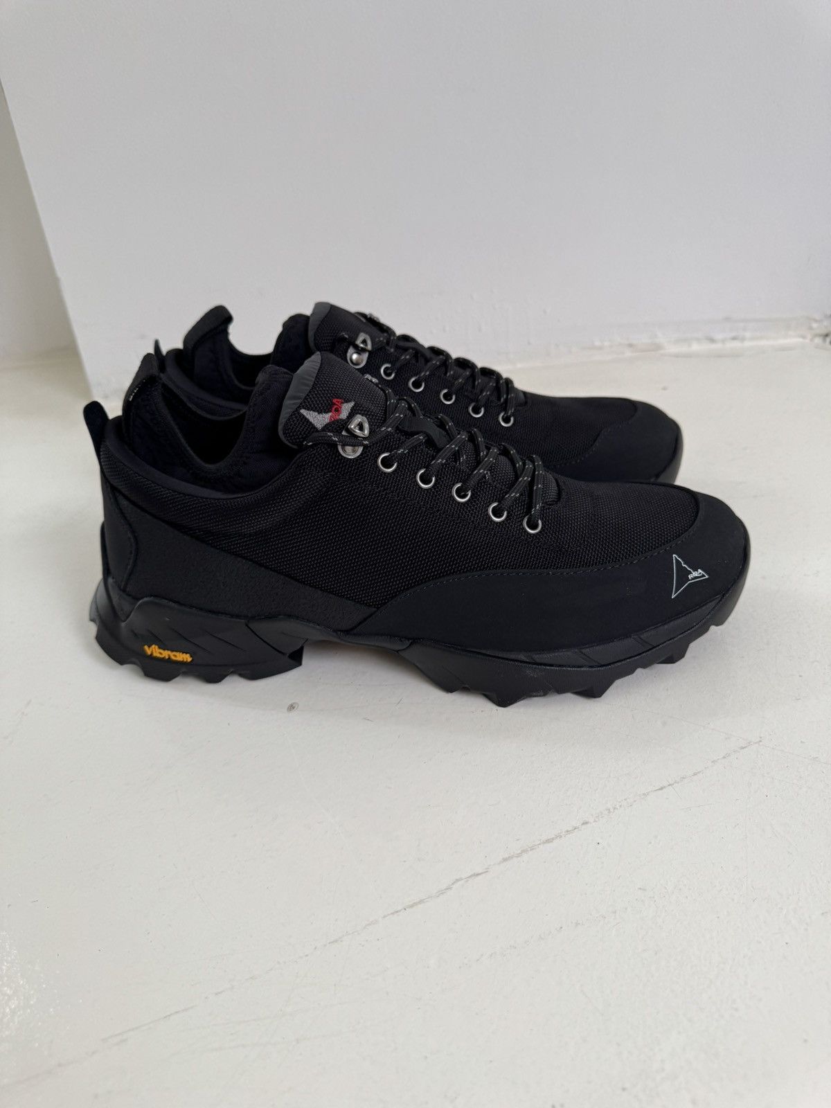 ROA ROA Black Neal Low-top Shoes Size US 11 / EU 44 - 2 Thumbnail