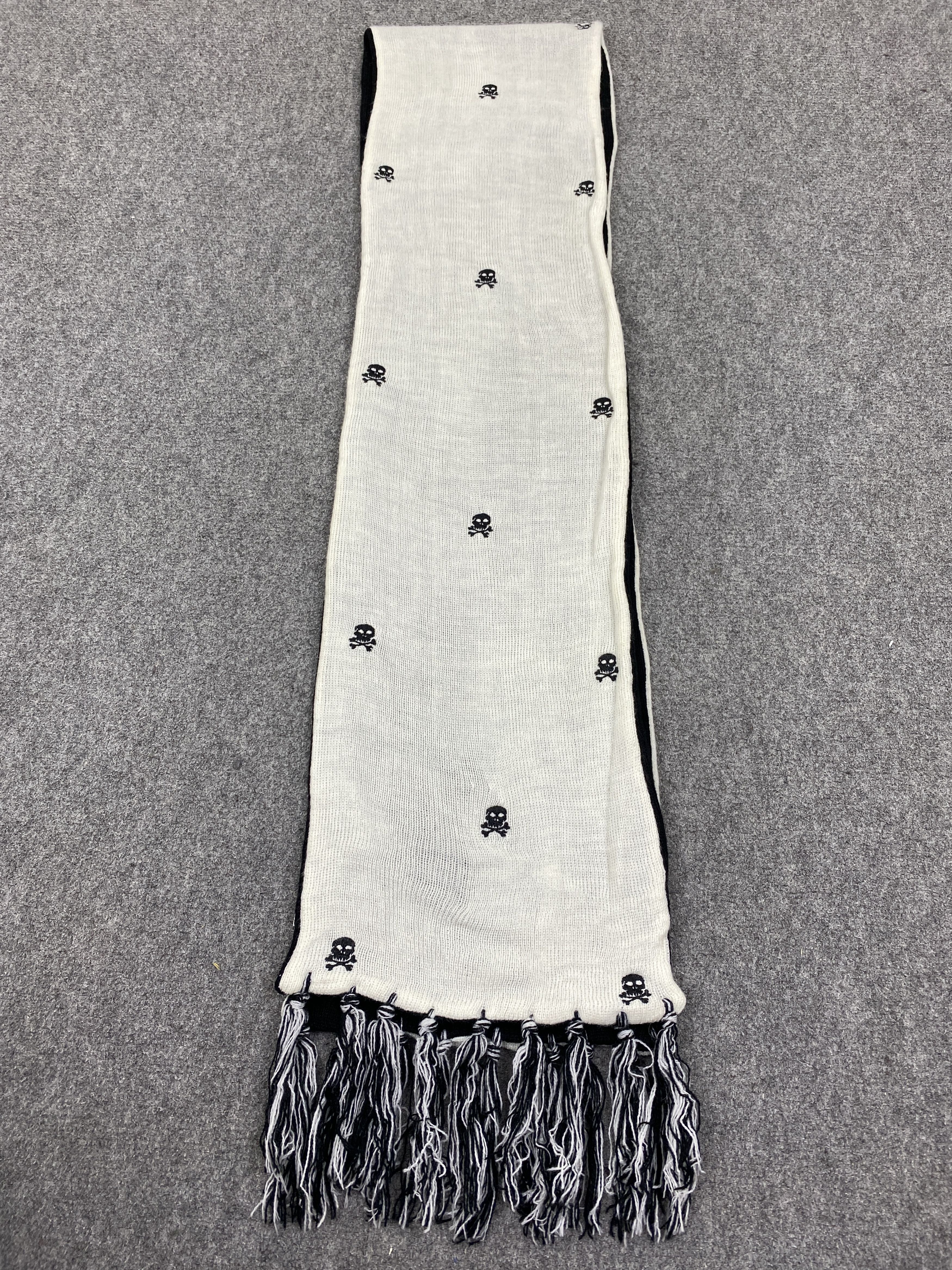 Japanese Brand Vintage Skull Design Scarf / Muffler / Wool Scarf - SC0077 Size ONE SIZE - 4 Thumbnail