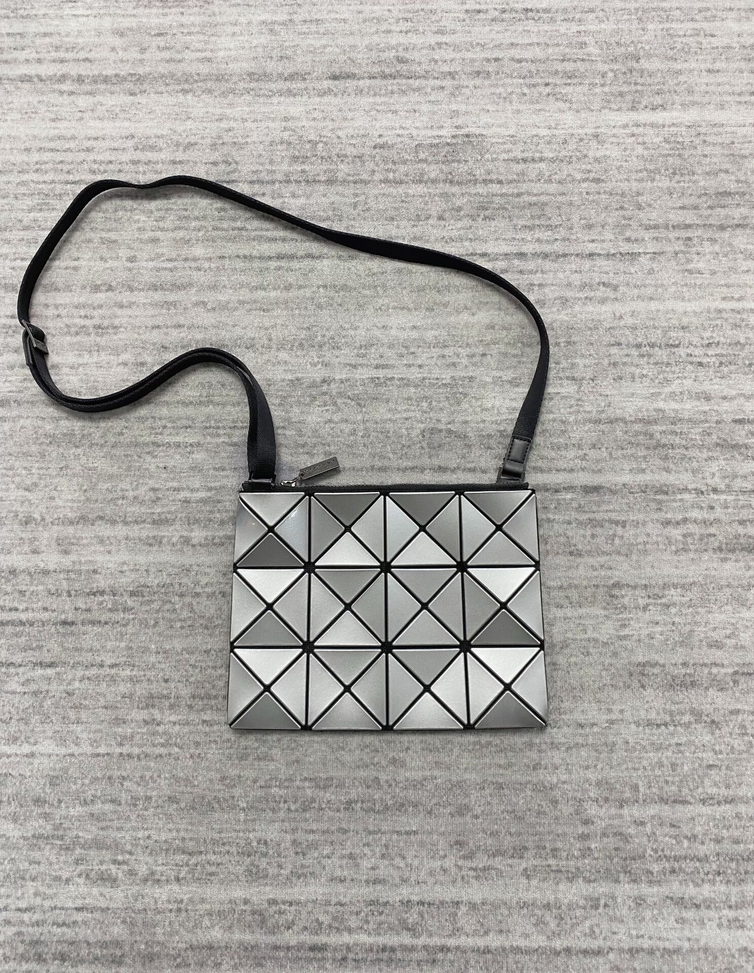 Issey Miyake Issey Miyake Silver 3x4 Shoulder Tote Bag Size ONE SIZE - 1 Thumbnail