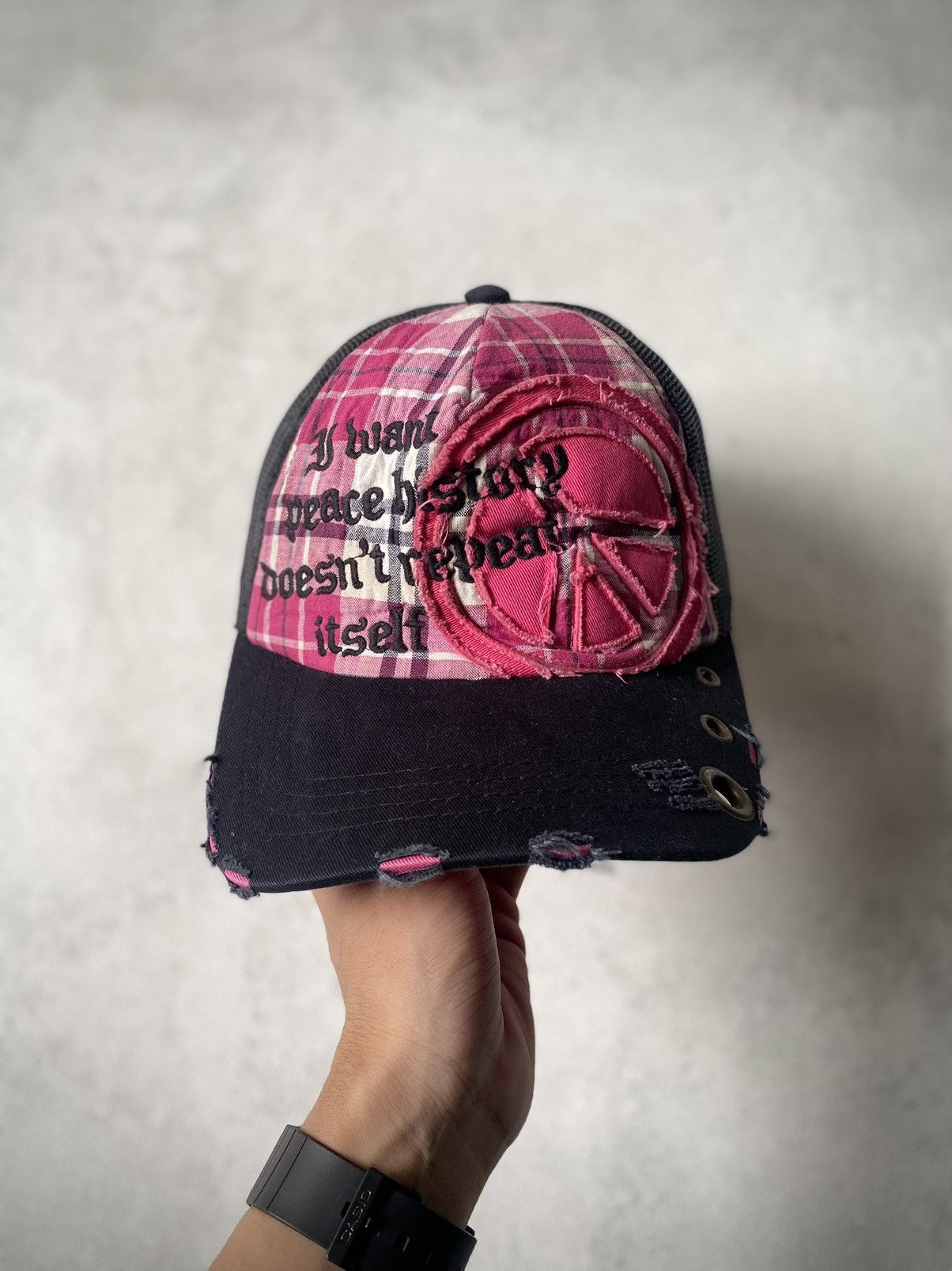 If Six Was Nine × Japanese Brand × Le Grande Bleu (L.G.B.) peace studded trucker hat ifsixwasnine lgb style Size ONE SIZE - 3 Thumbnail