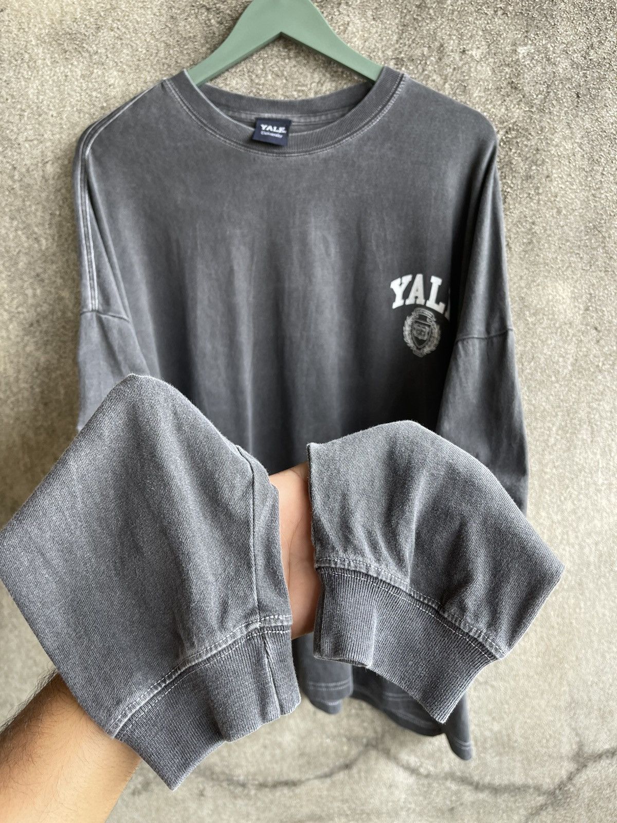 Champion Vintage’90s🔥YALE UNIVERSITY🔥Big Logo Sun Faded L/S Tshirt Size US XXL / EU 58 / 5 - 4 Thumbnail