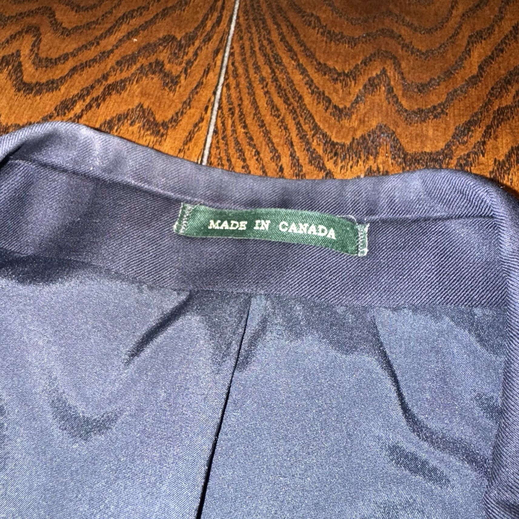 Ralph Lauren Lauren Ralph Lauren Blazer Sport Coat Jacket Two-Button Navy 100% Wool Men 46L Classic Notch Lapel Gold Button Suit Coat Size 46R - 3 Thumbnail