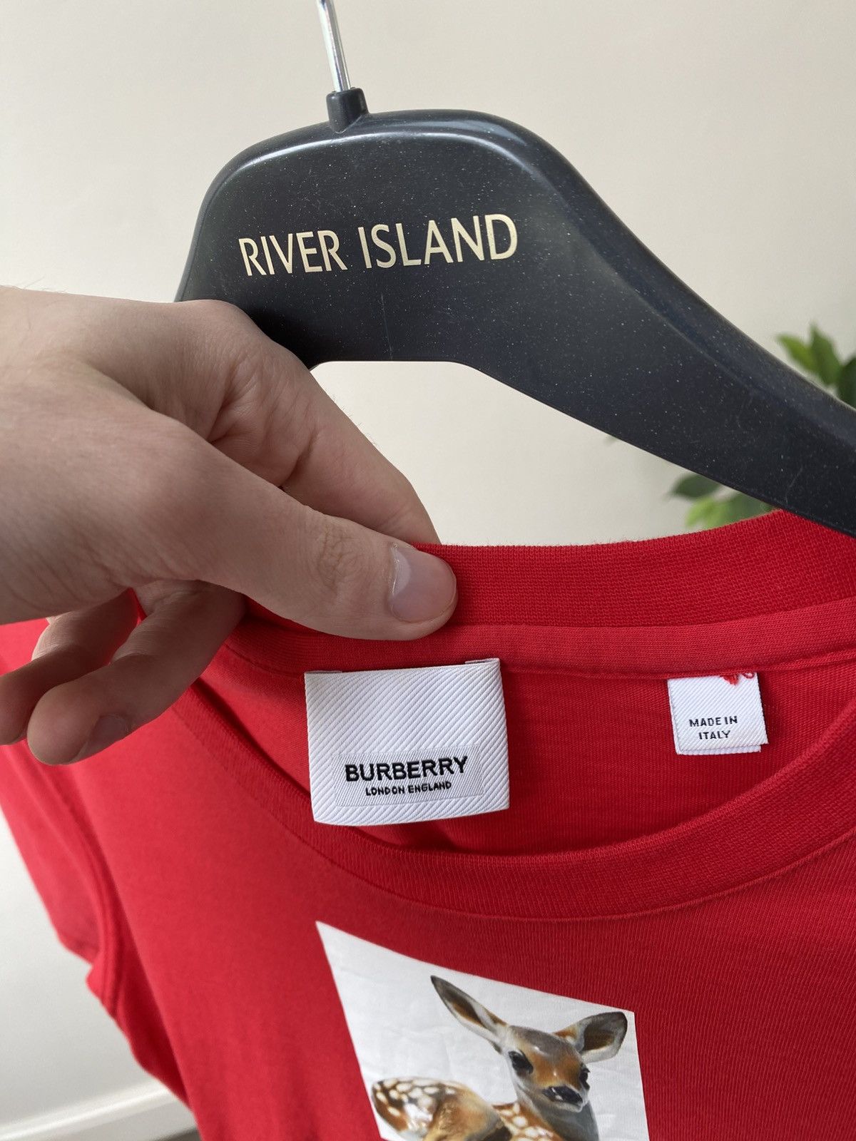 Burberry × Vintage Vintage Burberry Deer Print Short Sleeve T-Shirt Size US S / EU 44-46 / 1 - 8 Thumbnail