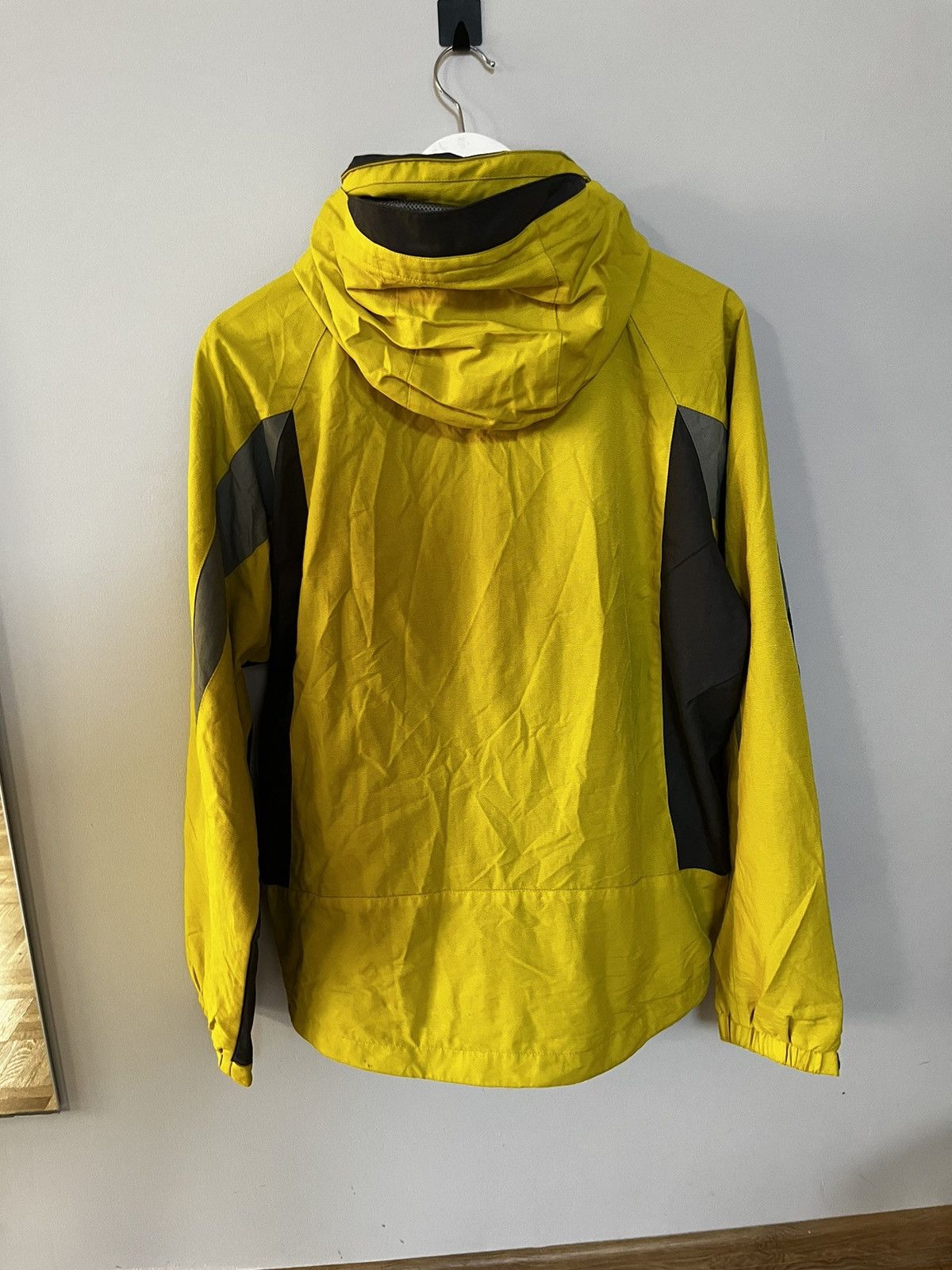 Designer × Tonino Lamborghini Yellow raincoat gorpcore tonino Lamborghini Size US M / EU 48-50 / 2 - 22 Thumbnail