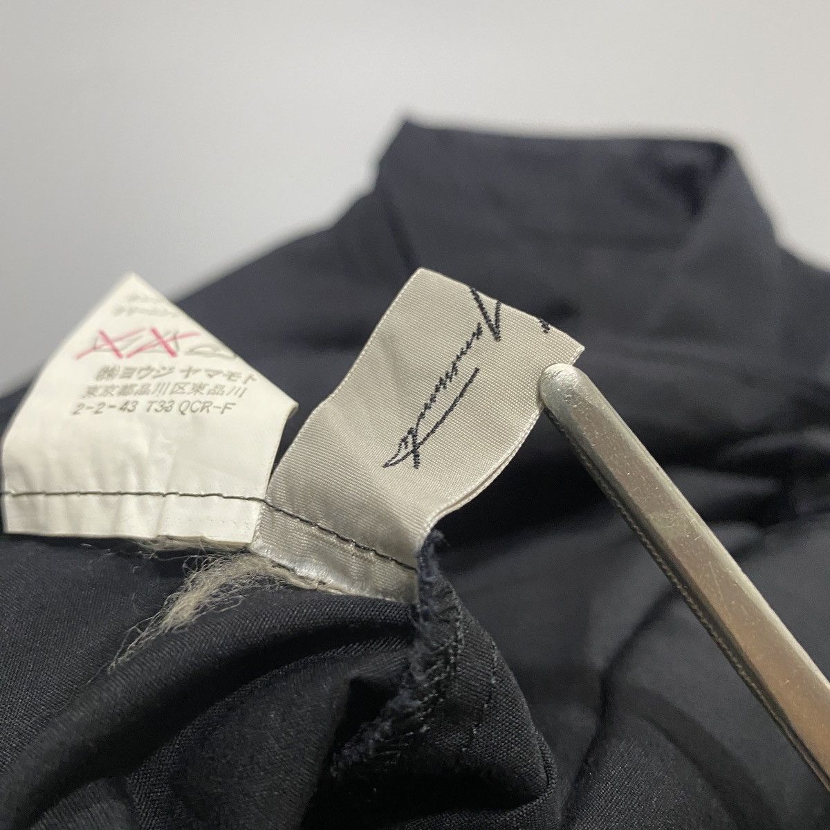 Yohji Yamamoto Yohji Yamamoto AW2000 DoubleSleeve Botton Shirt Size S / US 4 / IT 40 - 13 Thumbnail