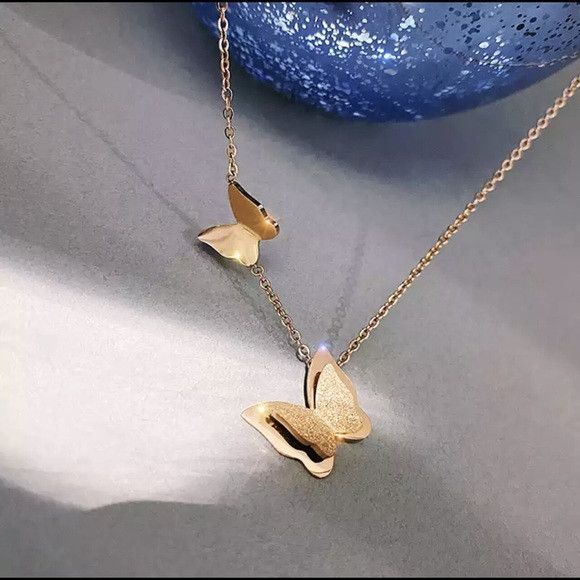 The Unbranded Brand Women Stainless Steel Butterfly Pendant Necklace Size ONE SIZE - 3 Thumbnail