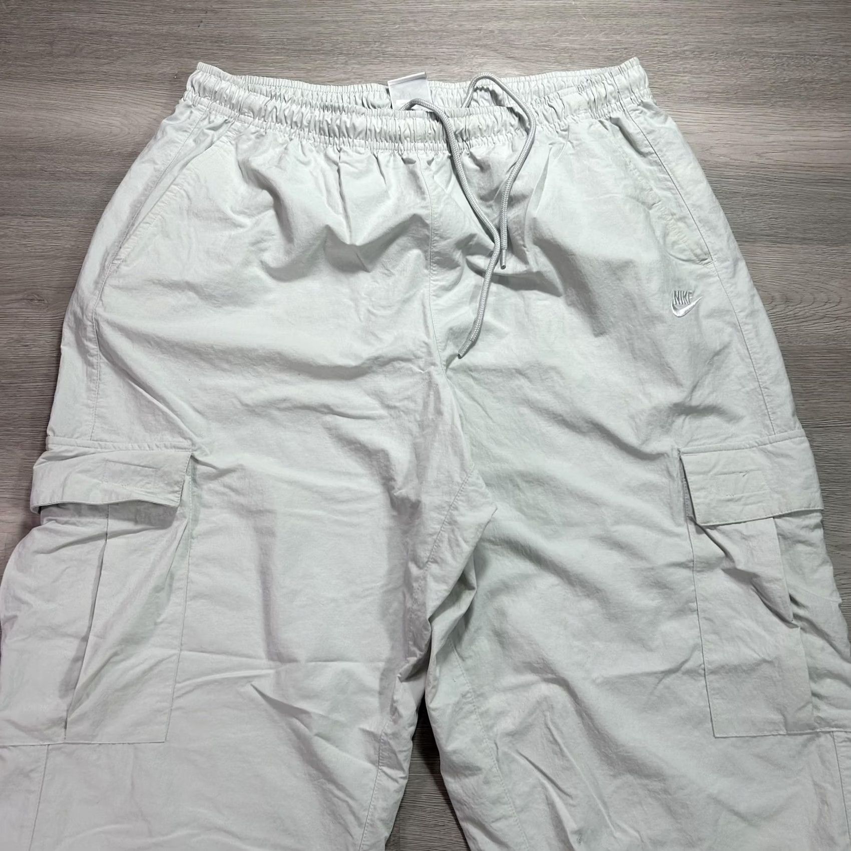 Nike Nike Pants Mens Medium Gray Nylon Cargo Jogger Elastic Waist Pockets HJ1990-025 Size US 31 - 3 Thumbnail