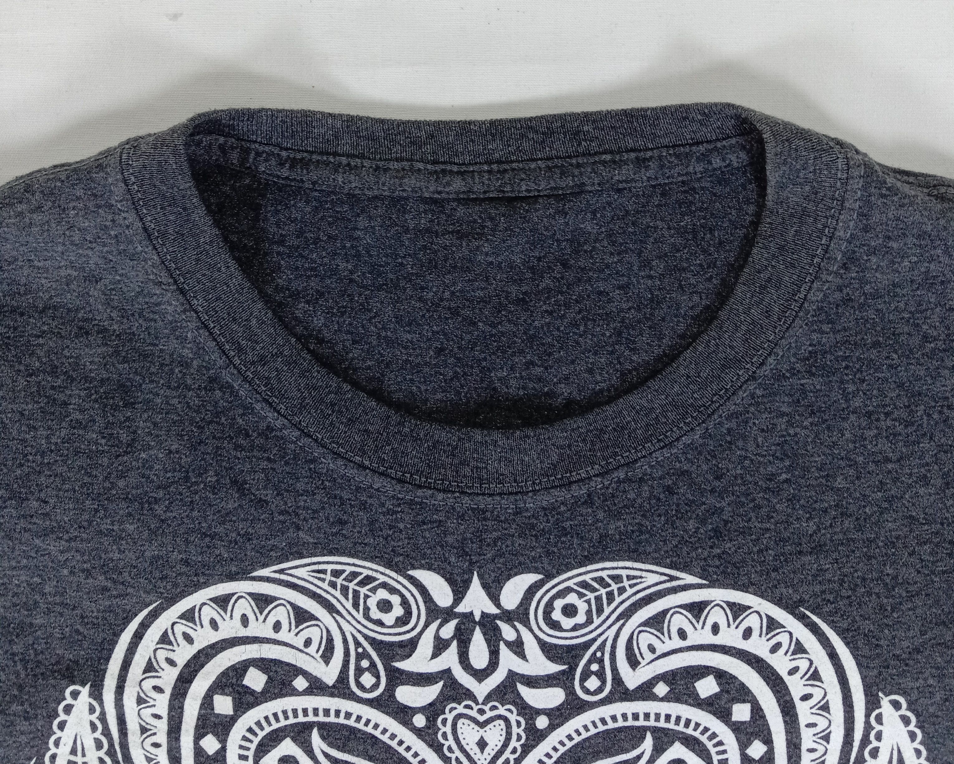 Japanese Brand Vintage Art Skulls White Cross T Shirt Size US L / EU 52-54 / 3 - 3 Thumbnail