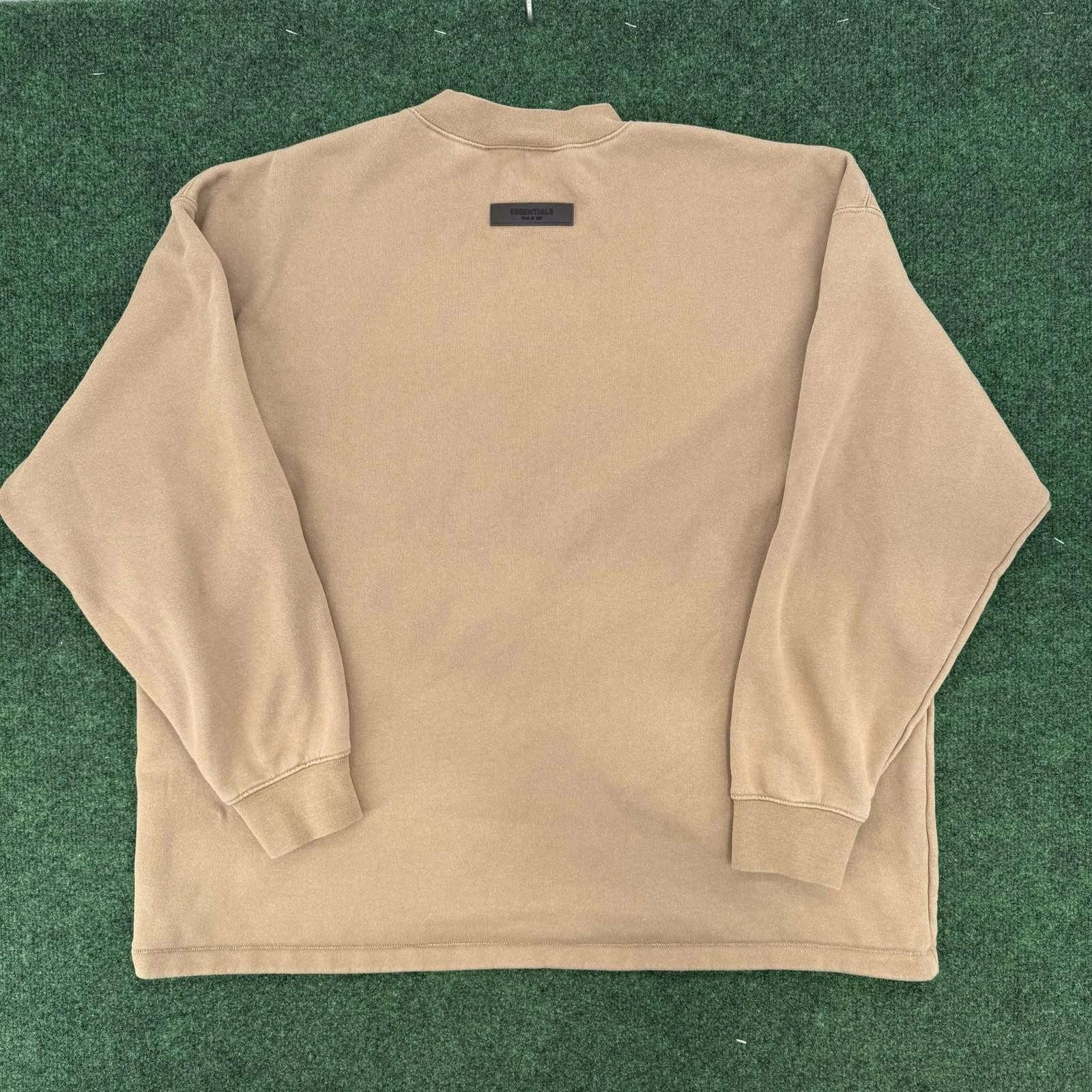 Essentials Essentials Crewneck Sweatshirt Oak S Used Size US S / EU 44-46 / 1 - 10 Thumbnail