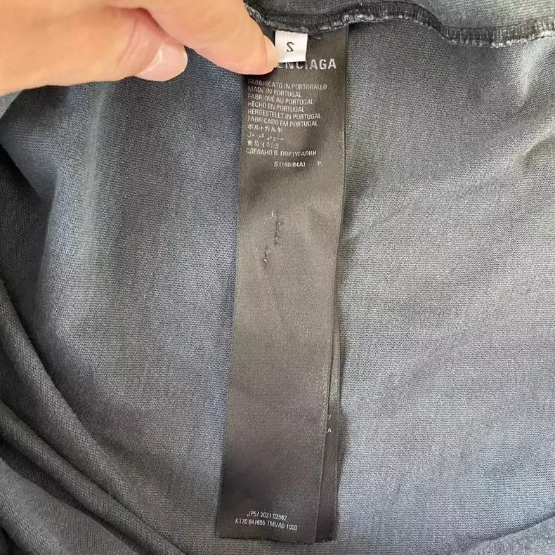 Balenciaga Balenciaga Make Old Batman Letter Short Sleeve Size US S / EU 44-46 / 1 - 5 Thumbnail