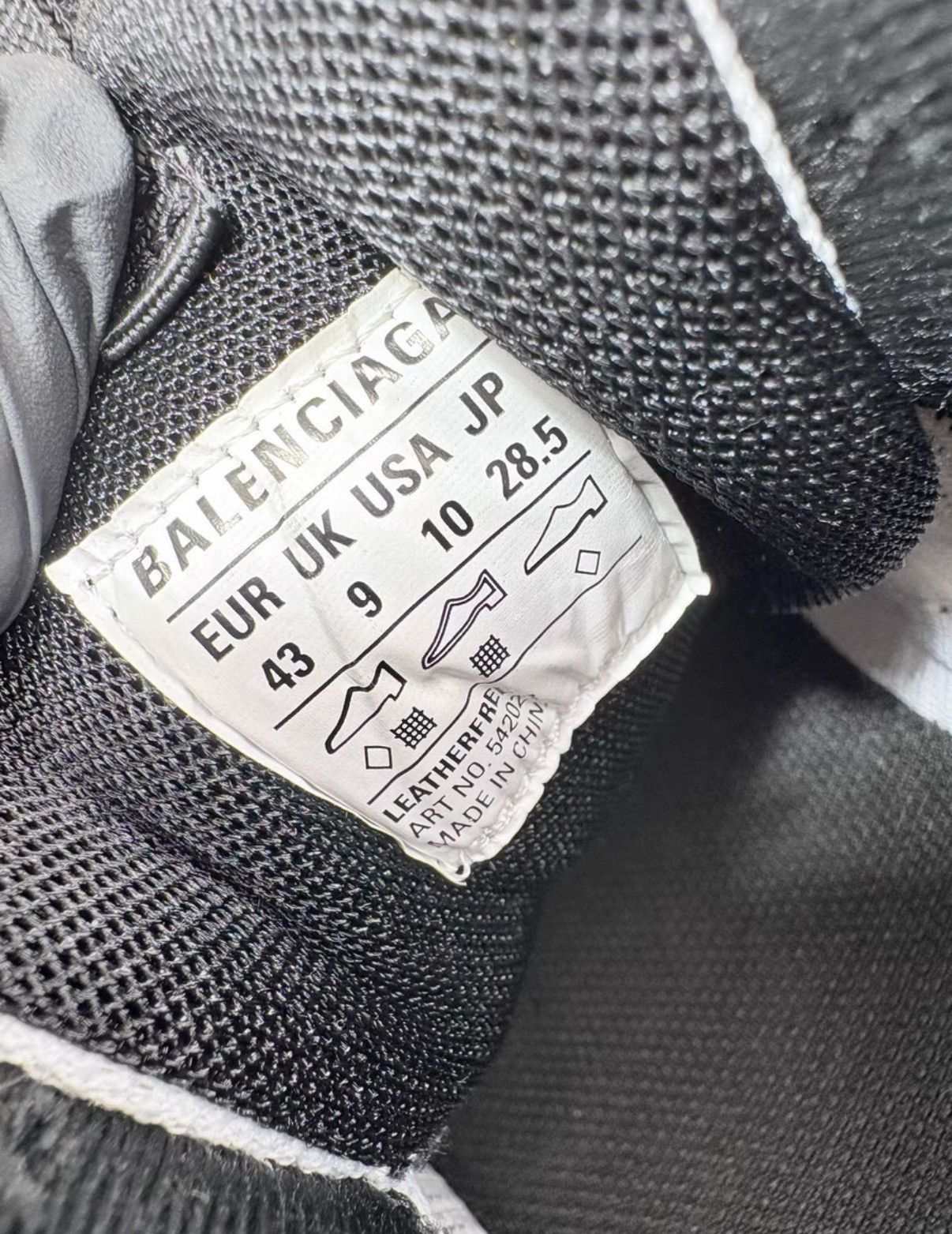 Balenciaga BALENCIAGA TRACK 1.0 Black & White Panda Sneakers K1 Size US 9.5 / EU 42-43 - 7 Thumbnail