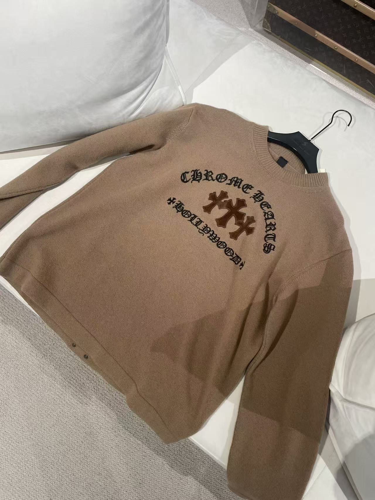 Chrome Hearts Chrome Hearts Triple Cross Patch Cashmere Crewneck Sweater Size US L / EU 52-54 / 3 - 3 Thumbnail