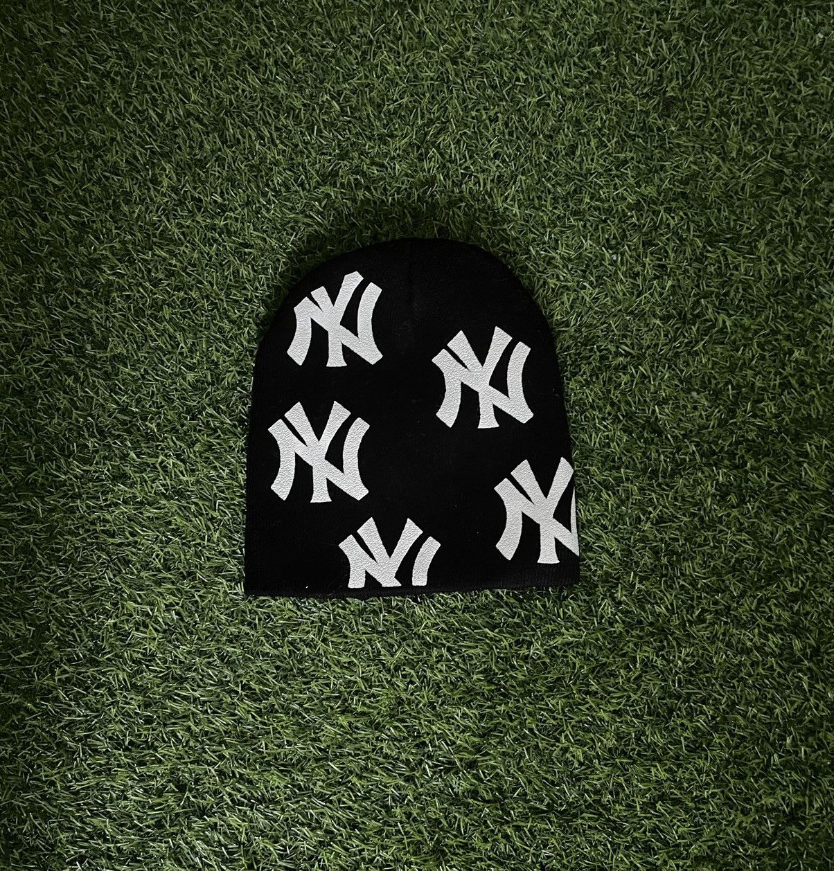 Vintage NY ALL OVER PRINT SKULLY Size ONE SIZE - 2 Thumbnail