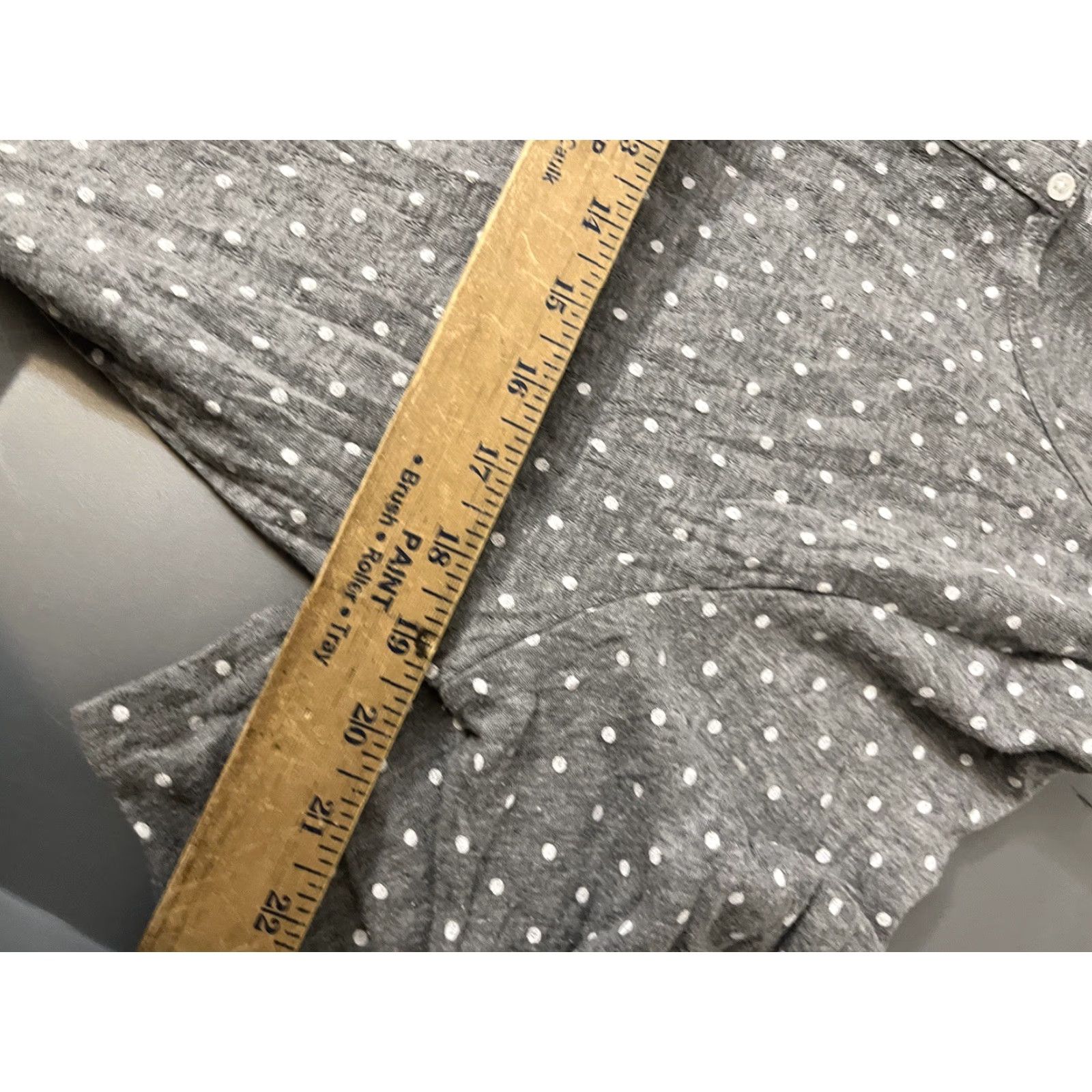 Croft & Barrow Croft & Barrow Shirt Womens Gray Polka Dot Long Sleeve Henley Size L Size L / US 10 / IT 46 - 4 Thumbnail