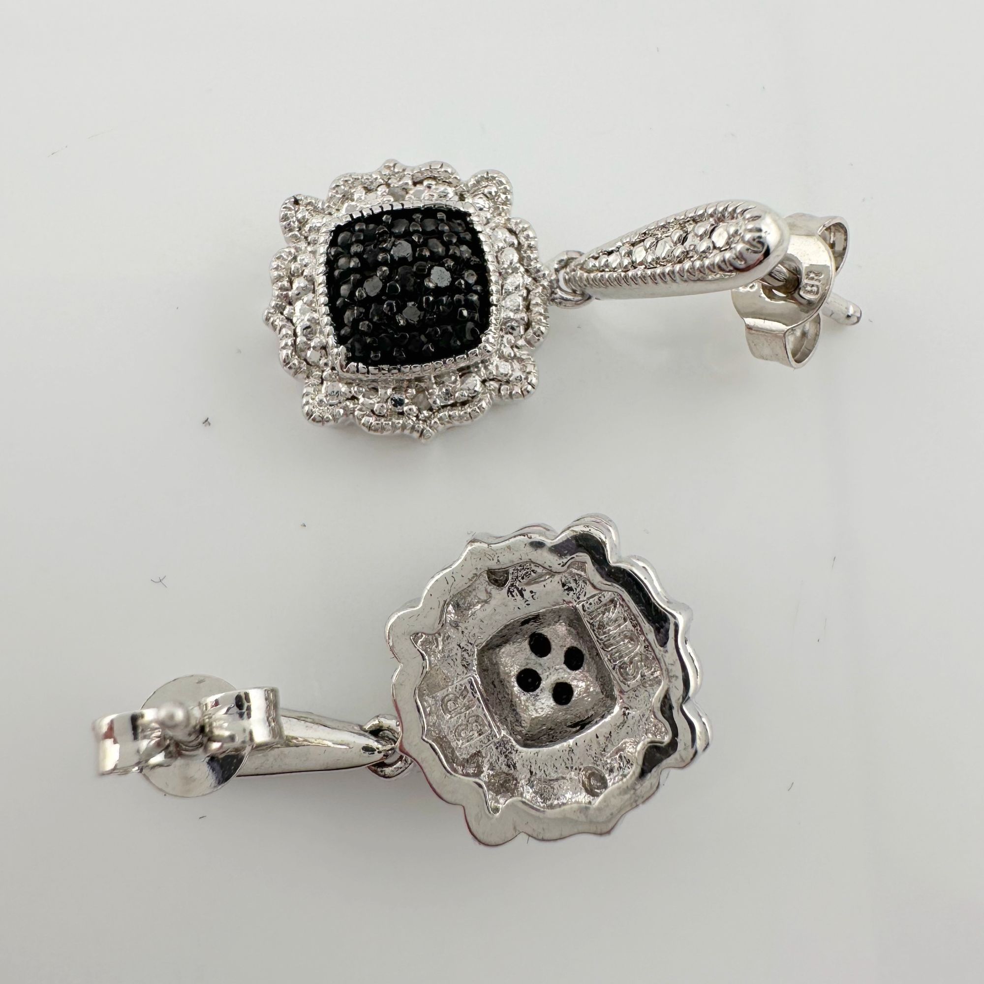 Other Elegant Black and White Diamond Cluster Dangle Earrings Size ONE SIZE - 8 Thumbnail