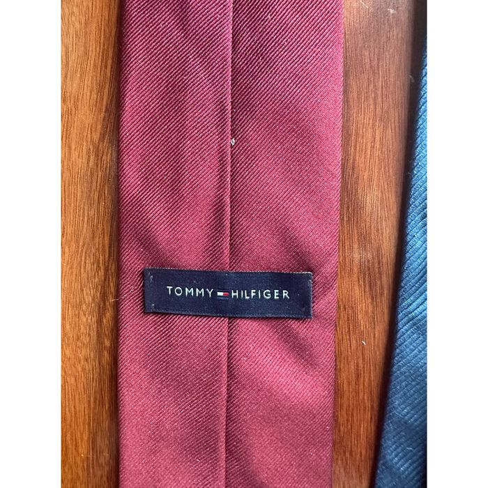 tommy hilfiger navy tie