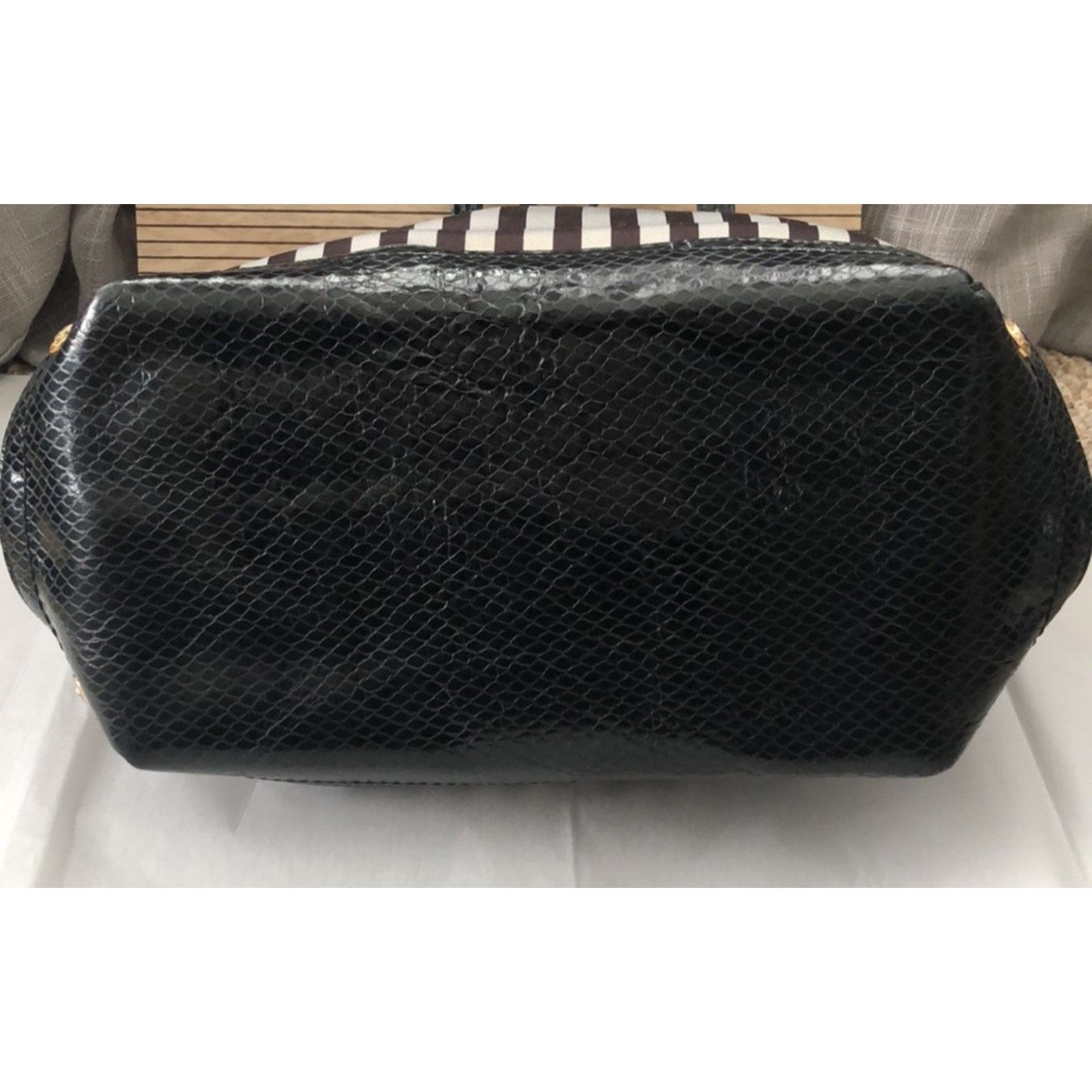 Henri Bendel Henri Bendel Signature Logo striped shoulder Handbag Size ONE SIZE - 9 Thumbnail
