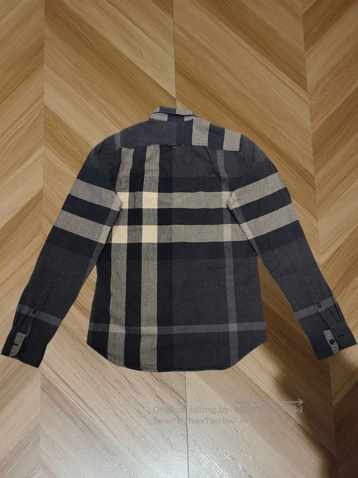Burberry burberry checkered shirt in size small. Size US S / EU 44-46 / 1 - 2 Thumbnail