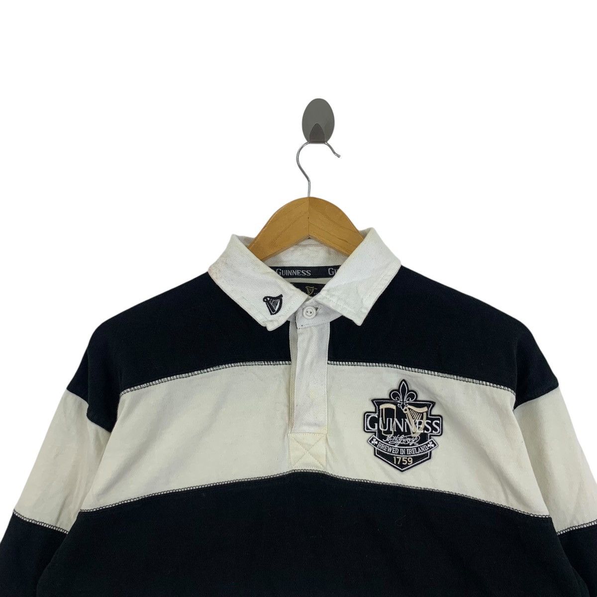 Vintage Vintage GUINNESS STOUT OFFICIAL Crest Rugby Polo Size US L / EU 52-54 / 3 - 2 Thumbnail
