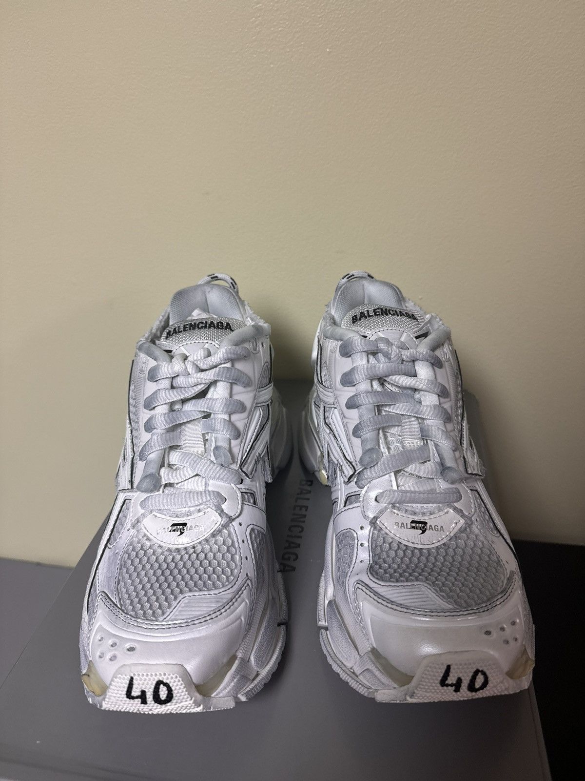 Balenciaga Balenciaga White Runner 40 Size US 7 / EU 40 - 2 Thumbnail