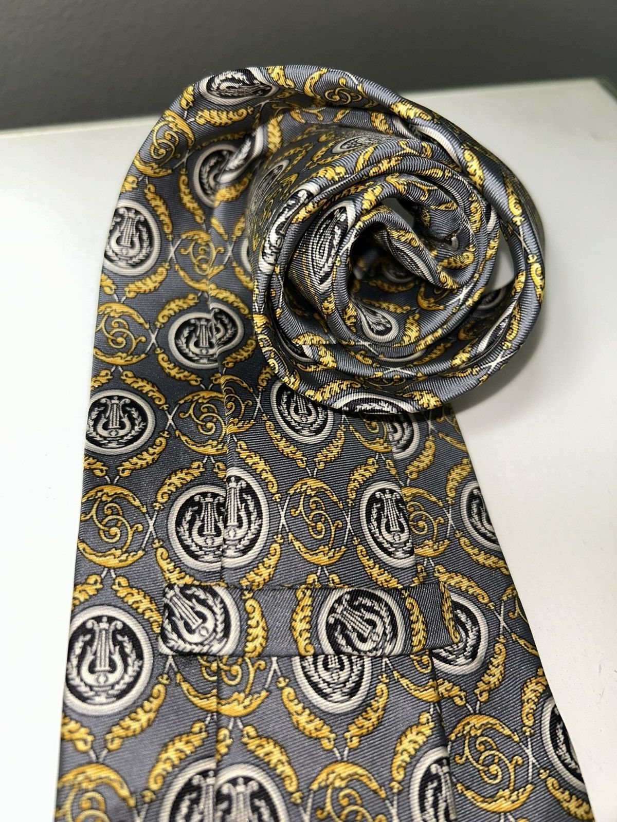Fendi Vintage Fendi Gray & Gold Patterned Men's Silk Tie Size ONE SIZE - 9 Thumbnail