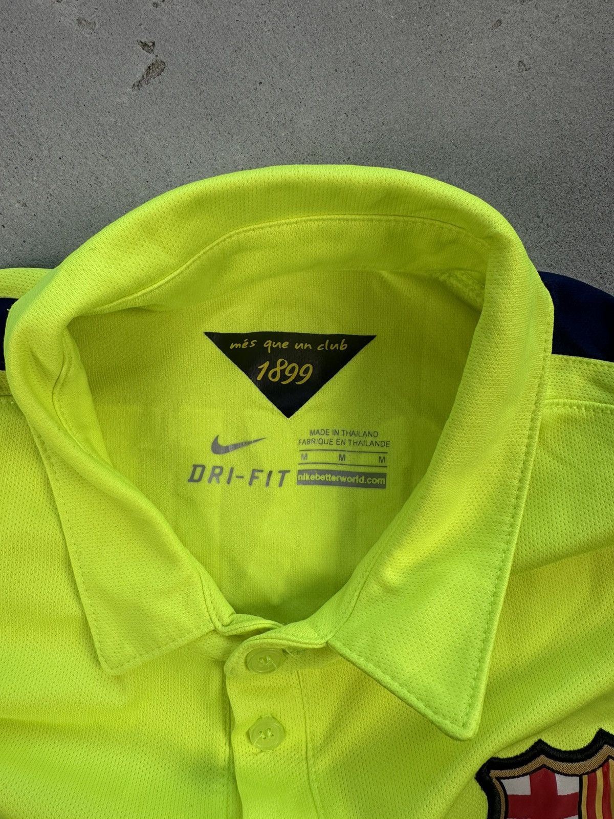 Other Nike soccer jersey Barcelona I.Racitic Size US M / EU 48-50 / 2 - 6 Thumbnail