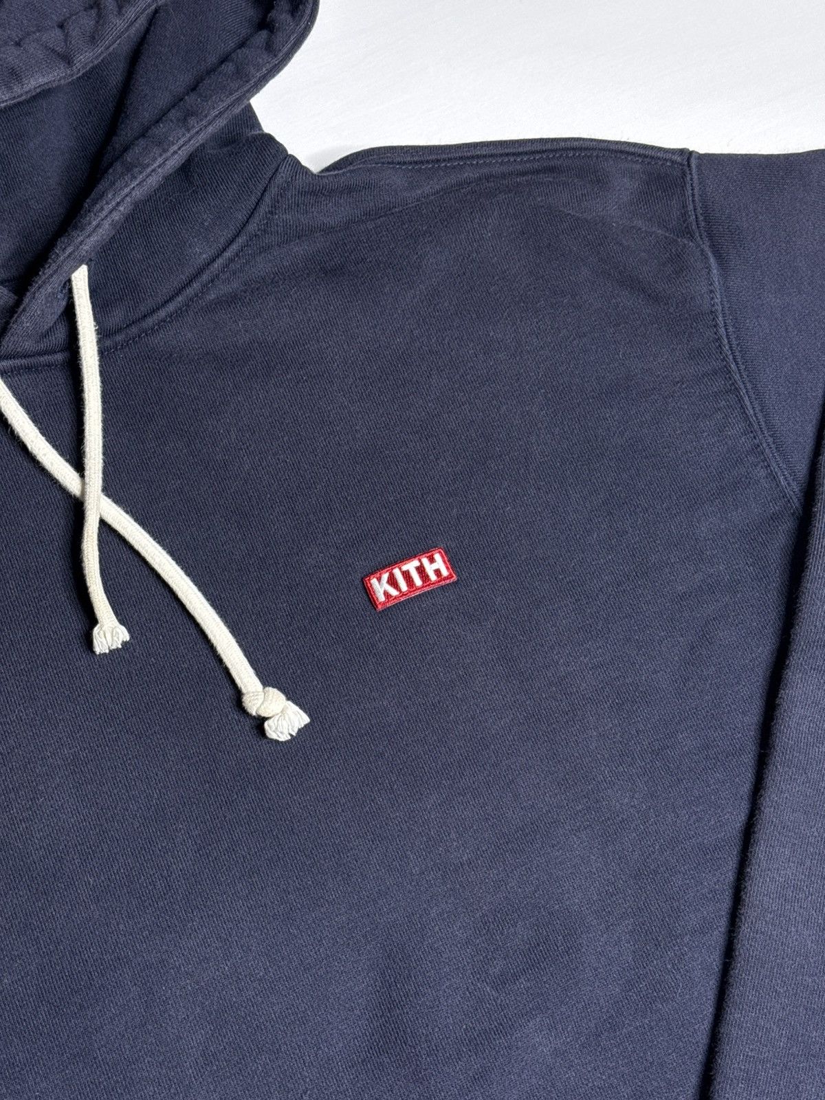 Kith Kith Small Box Logo Hoodie “Navy” [S] PREOWNED Size US S / EU 44-46 / 1 - 2 Thumbnail