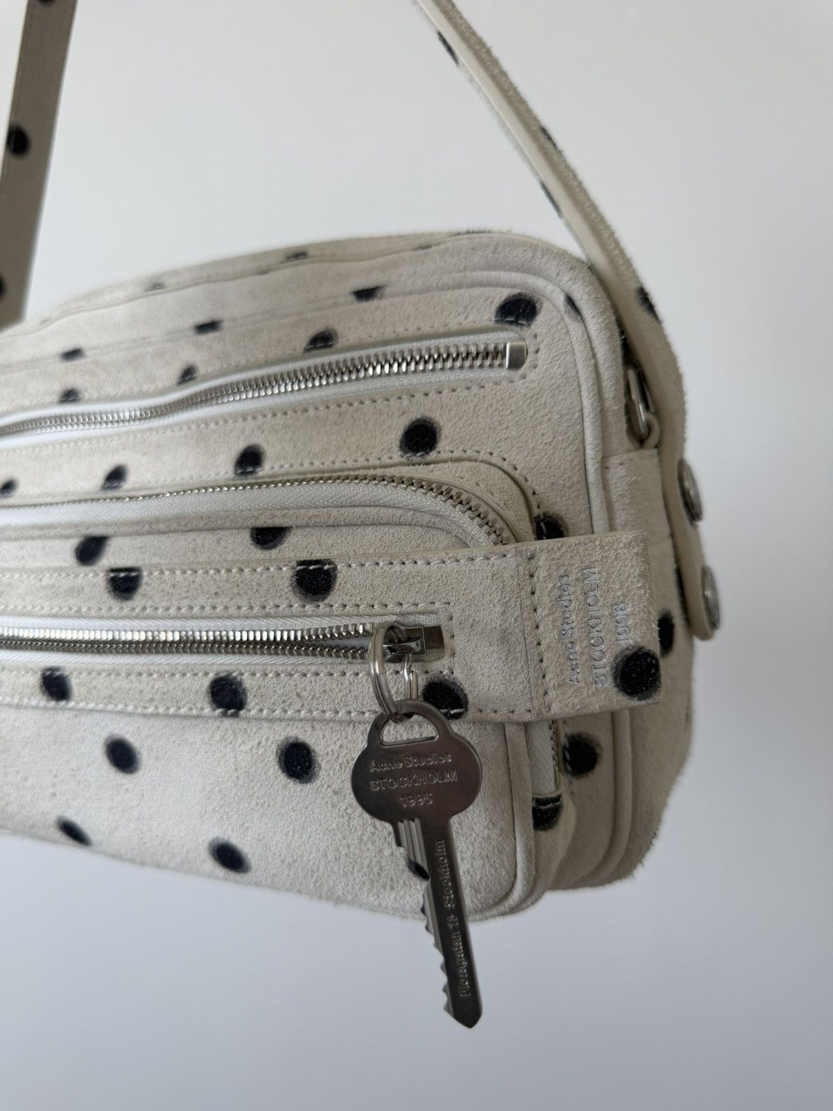 Acne Studios Acne Studios Camero Runway Bag Polka Dot Suede Limited Ed. Size ONE SIZE - 22 Thumbnail