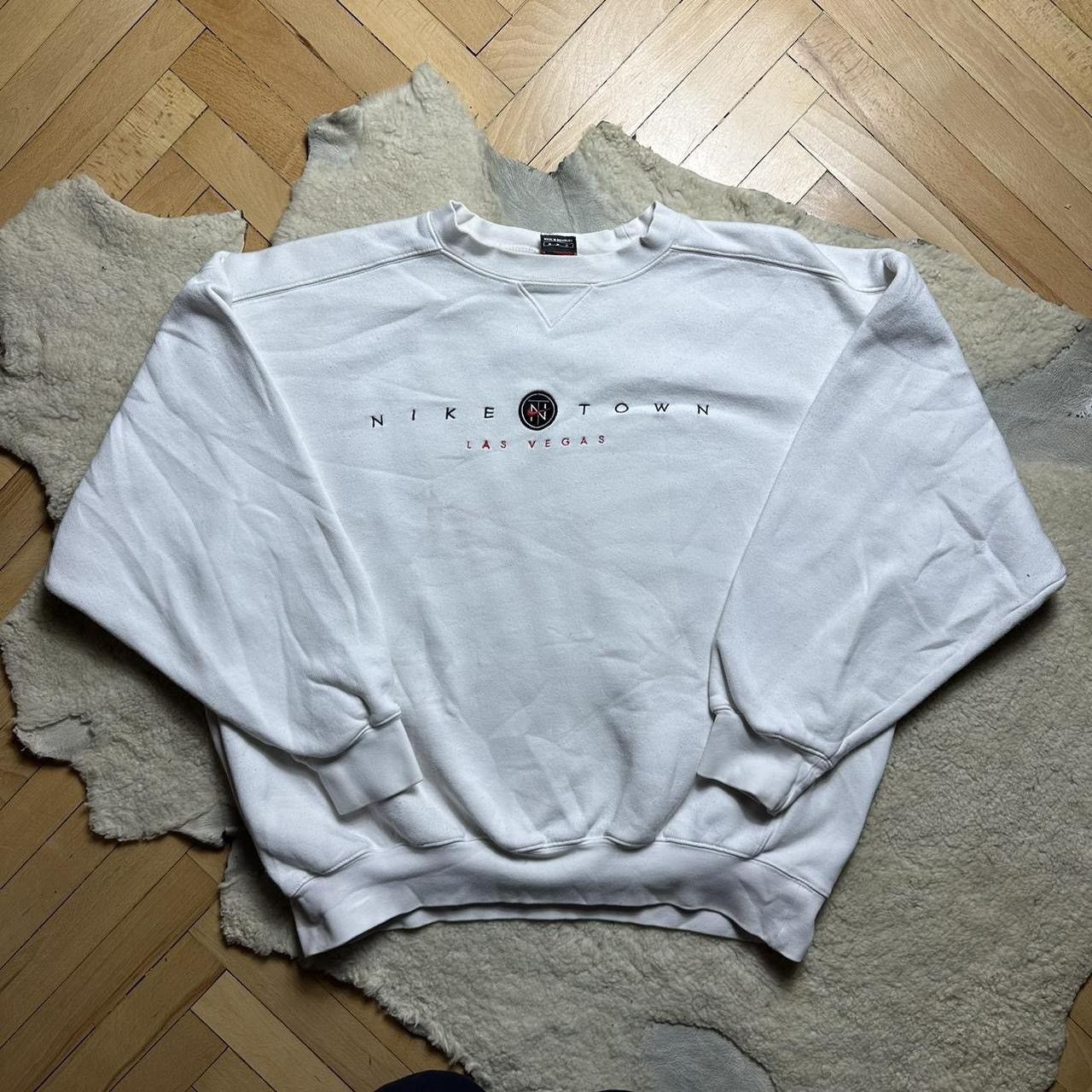 Nike × Vintage Vintage 90s Nike Town Las Vegas sweatshirt Size US M / EU 48-50 / 2 - 1 Thumbnail