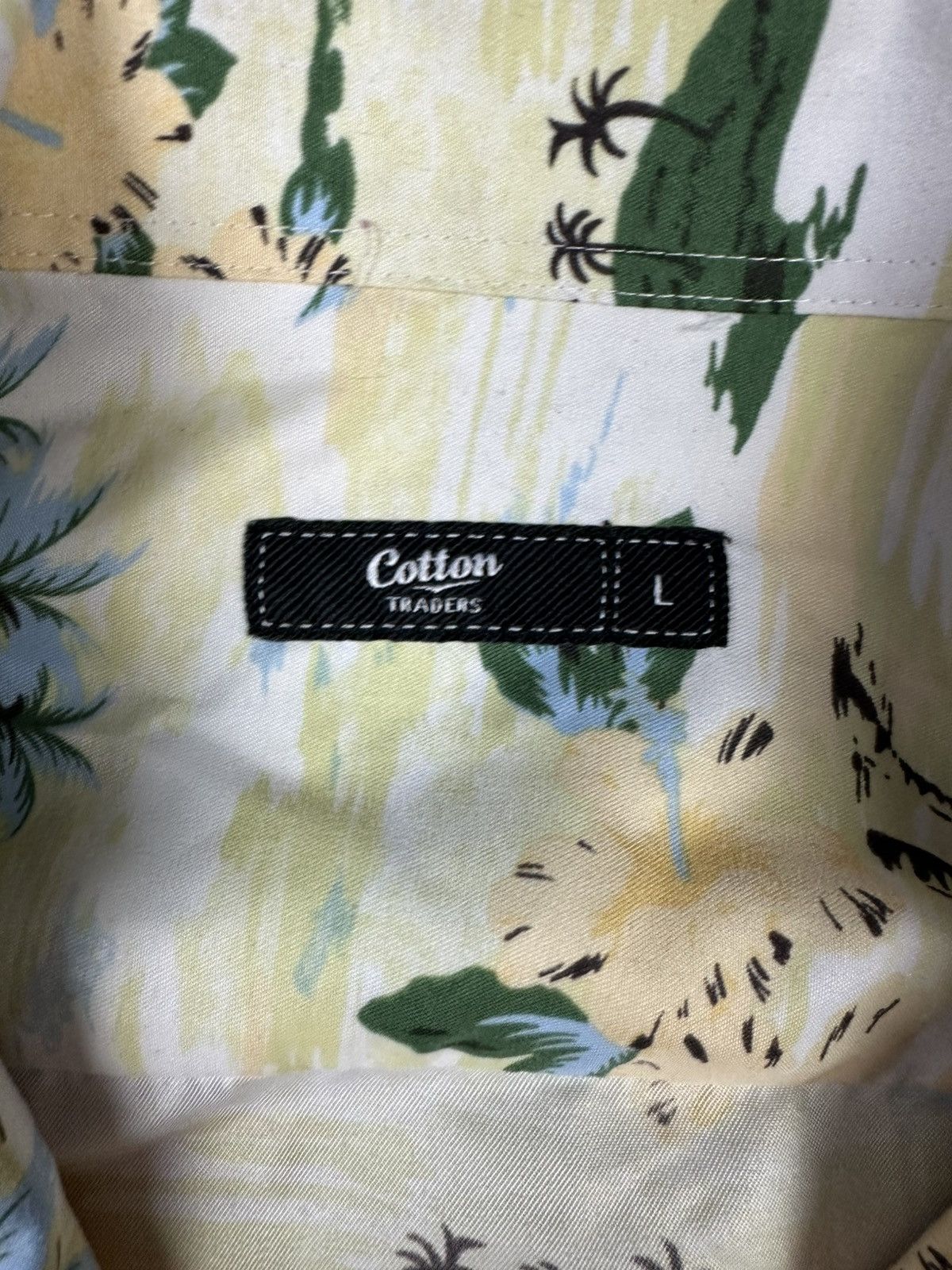 Vintage Hawaiian Shirt Yellow Island Print Size US L / EU 52-54 / 3 - 8 Thumbnail