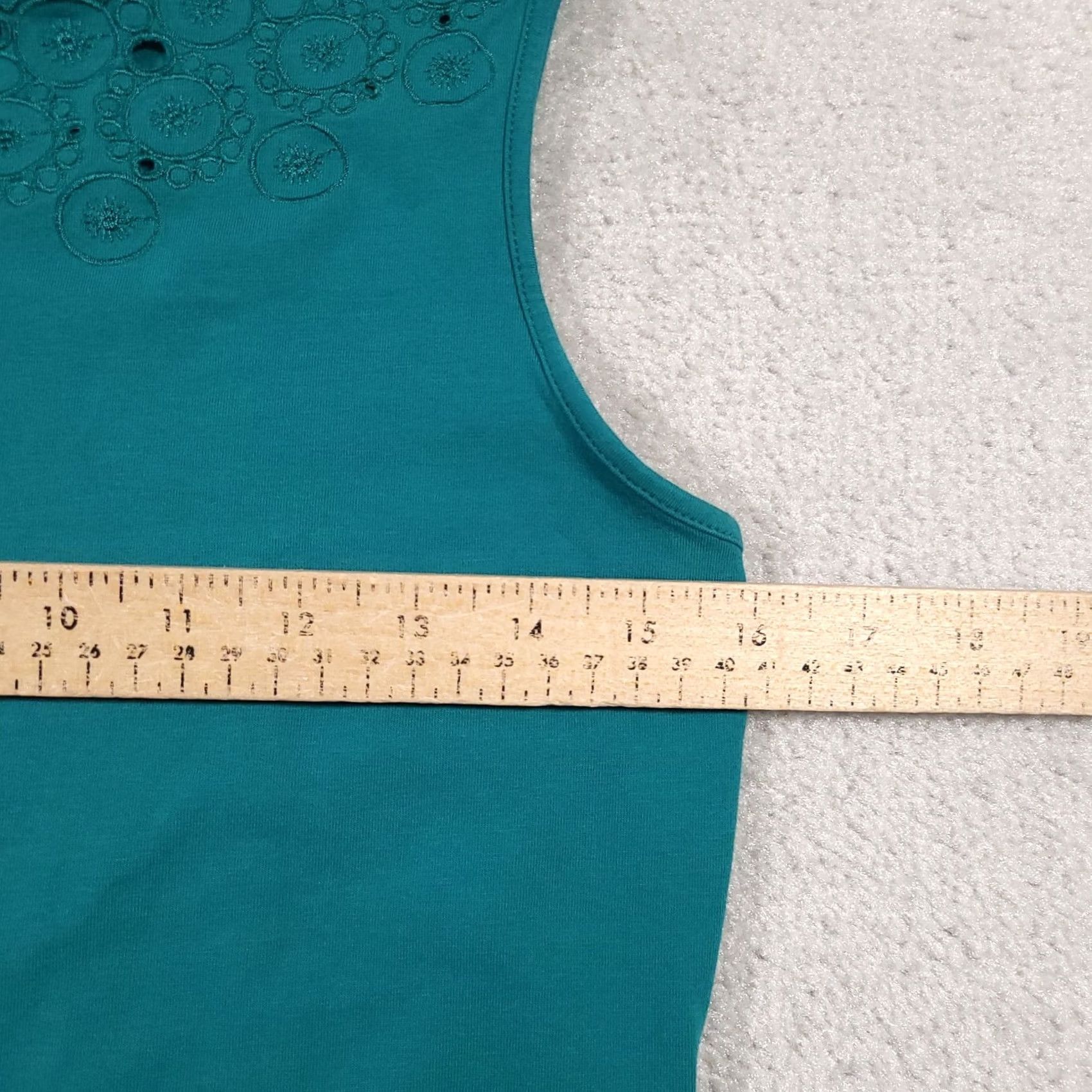 Croft & Barrow Croft & Barrow Shirt Women's Small Green Eyelet Sleeveless Tank Top Boho Stretch Size S / US 4 / IT 40 - 6 Thumbnail
