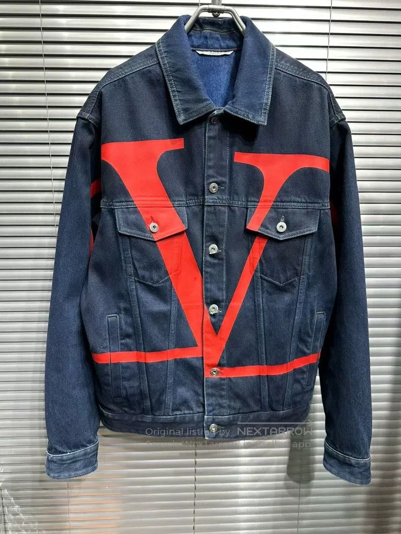 Valentino Valentino Red print big V denim jacket on the chest Size US S / EU 44-46 / 1 - 3 Thumbnail