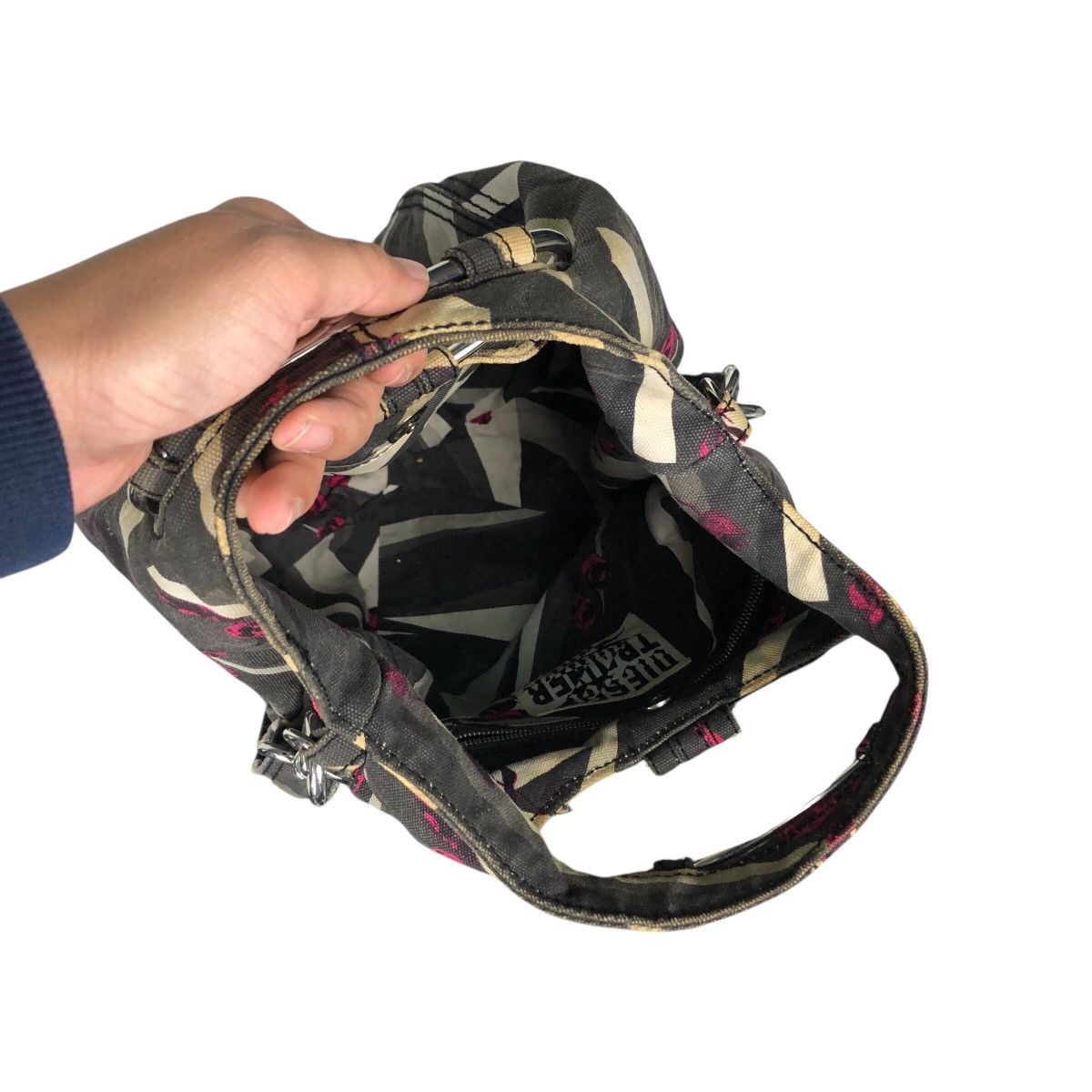 Diesel × Diesel Black Gold × Japanese Brand 📌Handbag/Shoulder Bag Diesel Over Print Design Size ONE SIZE - 10 Thumbnail