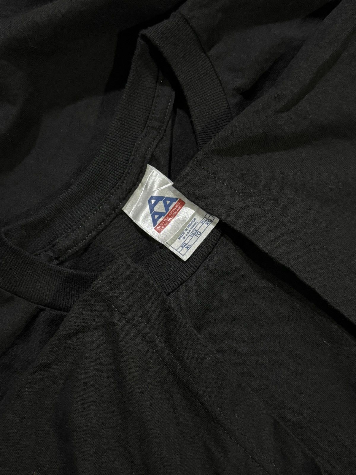 Vintage Vintage 00’s The VILLAGE movie promo tee Size US XL / EU 56 / 4 - 9 Thumbnail