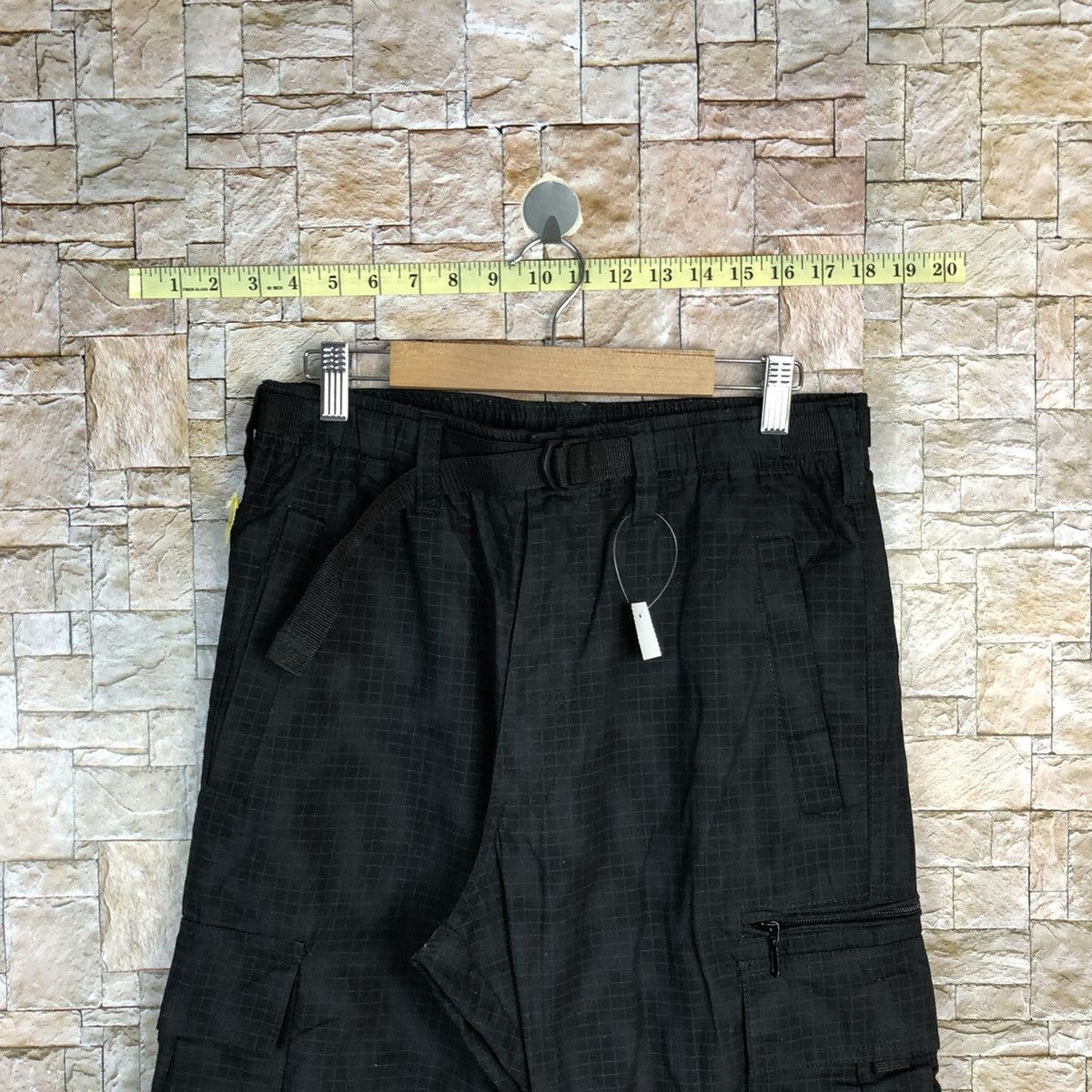 Japanese Brand Anti Label Basic Black Cargo Multipocket Pants #A739 Size US 29 - 4 Thumbnail