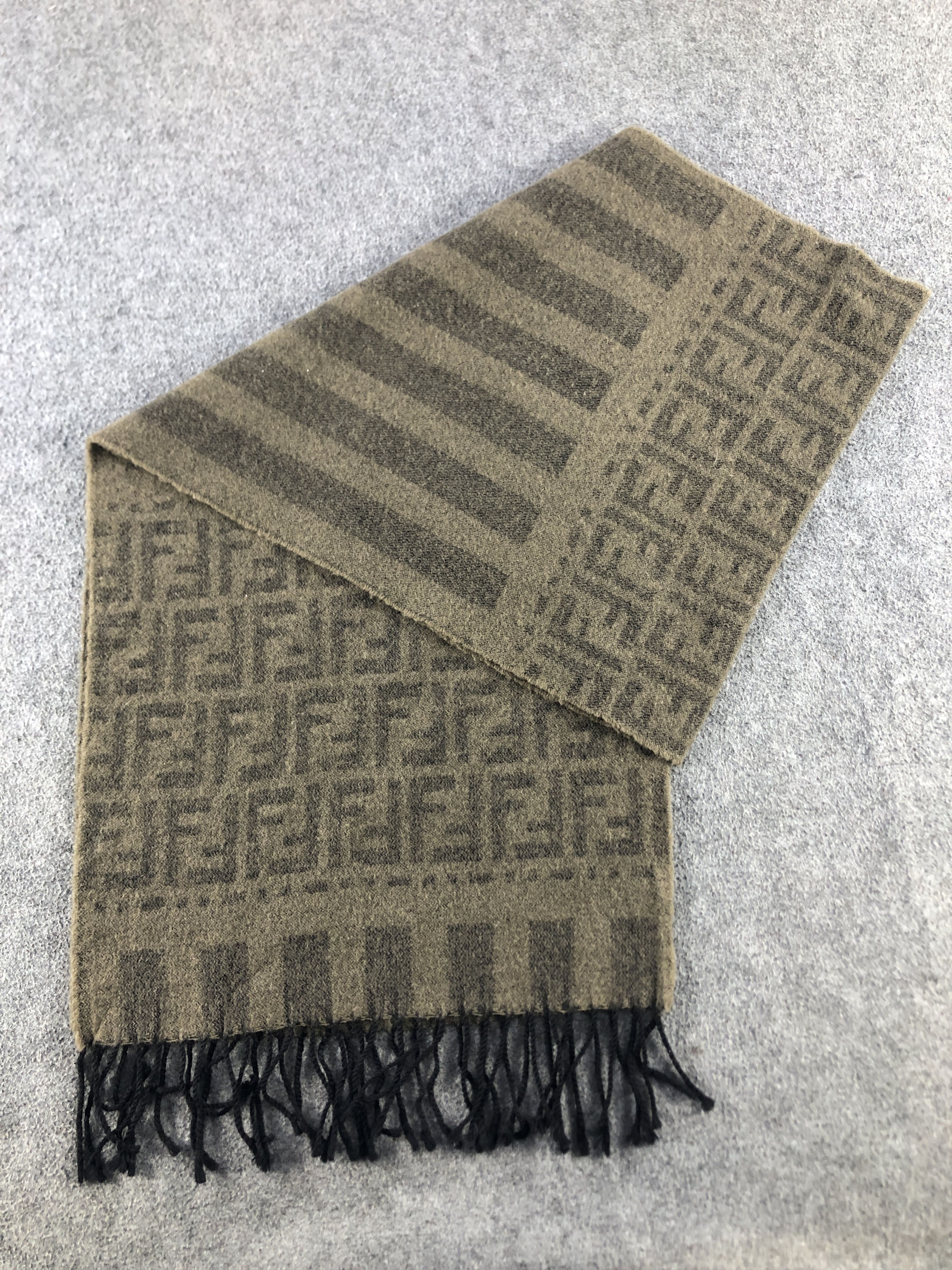 Fendi Fendi Wool Scarf / Muffler / Neckwear P865 Size ONE SIZE - 4 Thumbnail