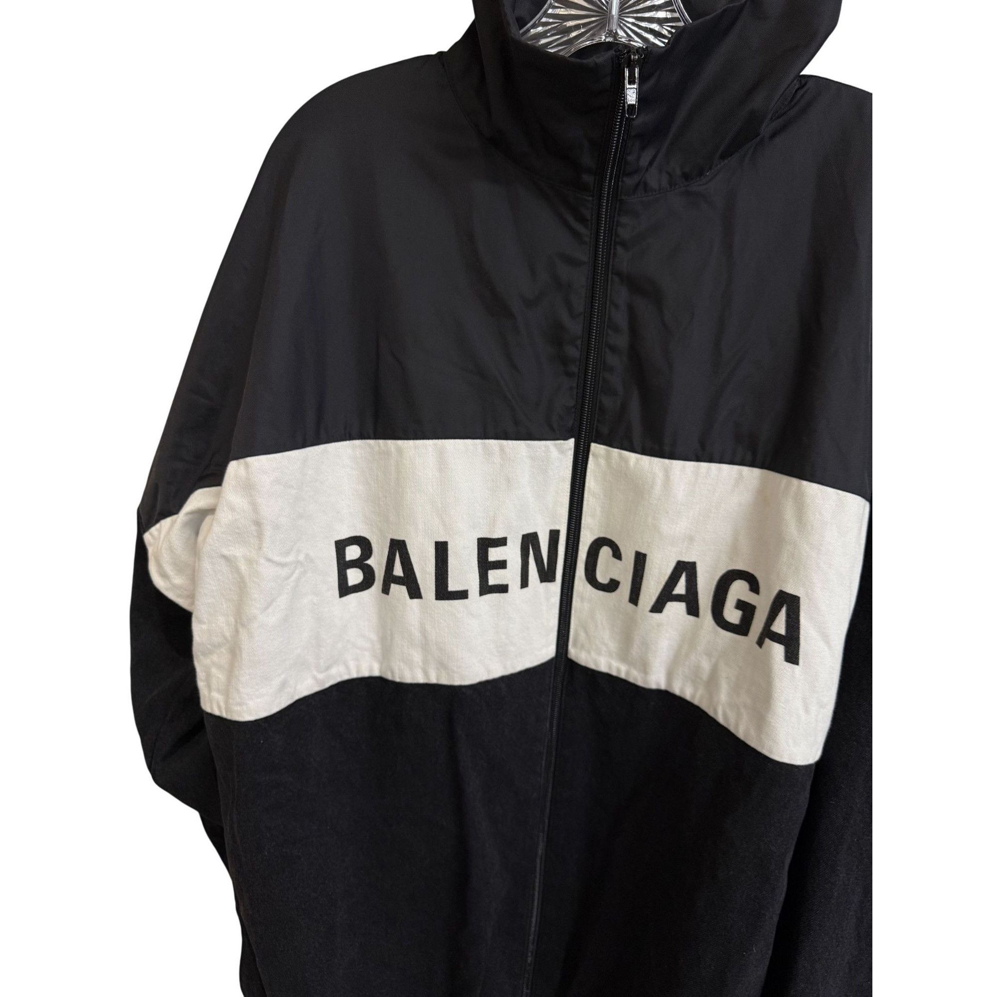 Balenciaga Balenciaga Black & White Logo Windbreaker Jacket Size 34 Lig Size XXS / US 00 / IT 34 - 6 Thumbnail