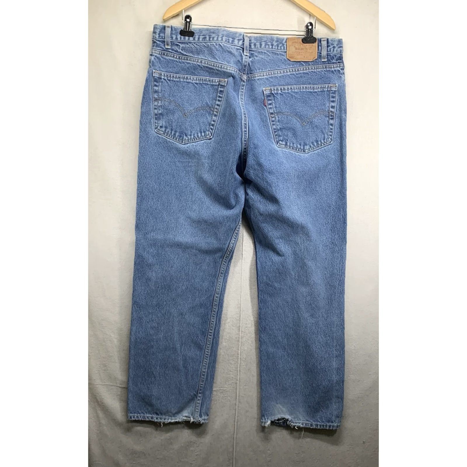 Levi's VINTAGE Levi's 505 Jeans Mens 42x30 Regular Fit Straight Leg Blue Denim Y2K Cowboy USA Made Size US 42 / EU 58 - 2 Thumbnail