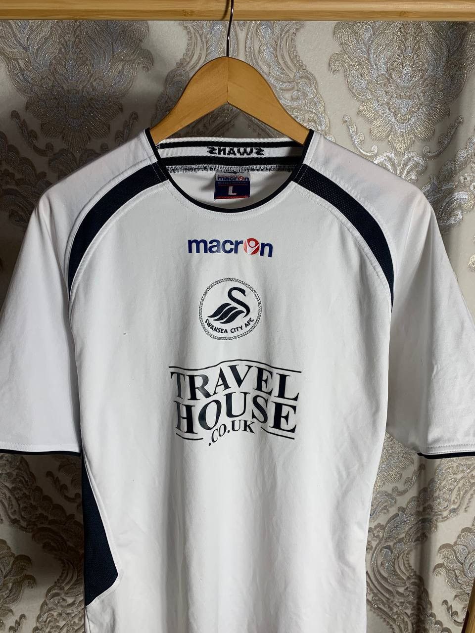 Vintage VERY RARE MACRON FC SWANSEA CITY ENGLAND SOCCER JERSEY RETRO Size US L / EU 52-54 / 3 - 2 Thumbnail