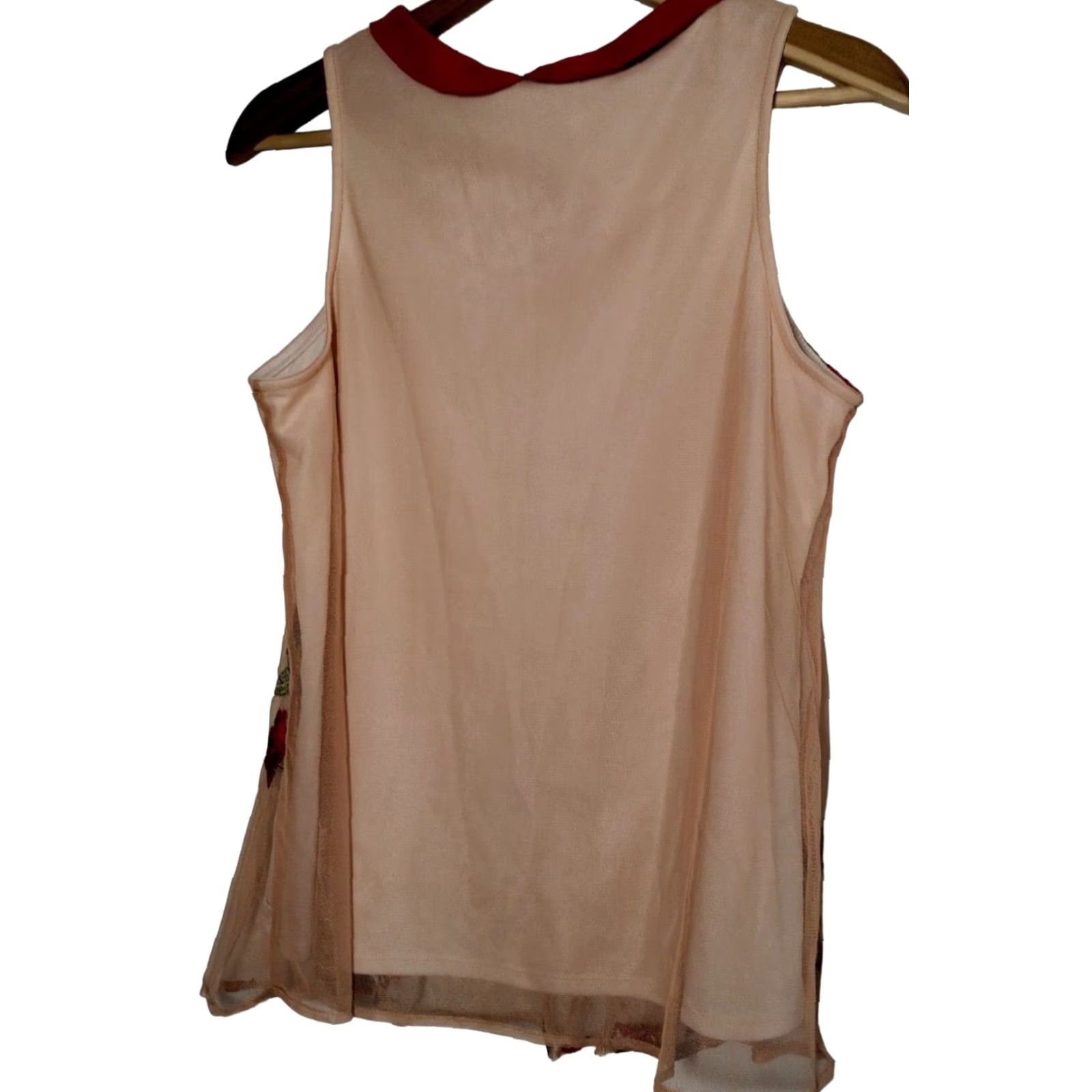 Disney Disney Lauren Conrad Snow White Shirt Small Peach Sleeveless Sheer Red Flowers Size S / US 4 / IT 40 - 2 Thumbnail