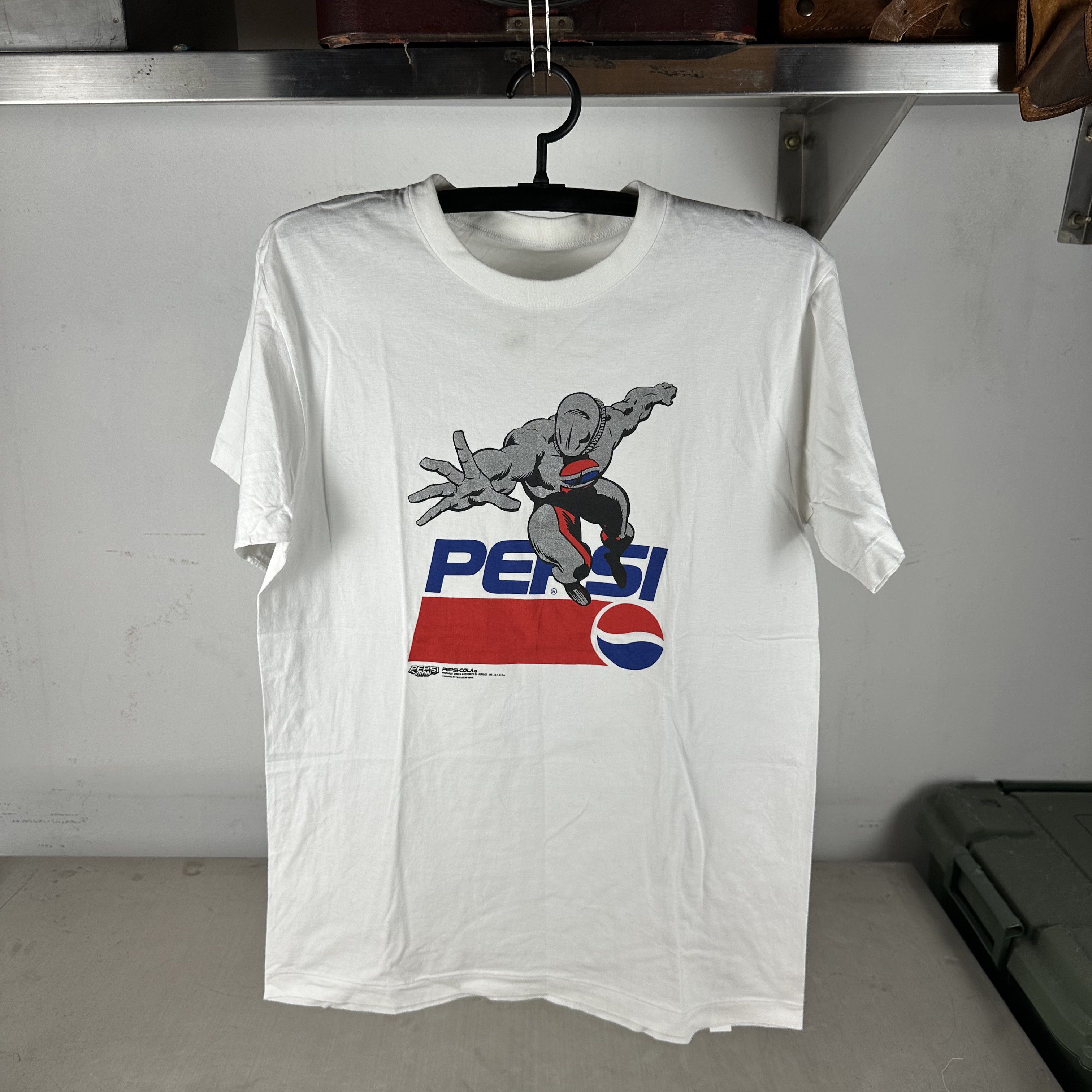 Vintage Vintage 90s Pepsi Man Promo Graphic Single Stitch T-Shirt Size US M / EU 48-50 / 2 - 1 Thumbnail