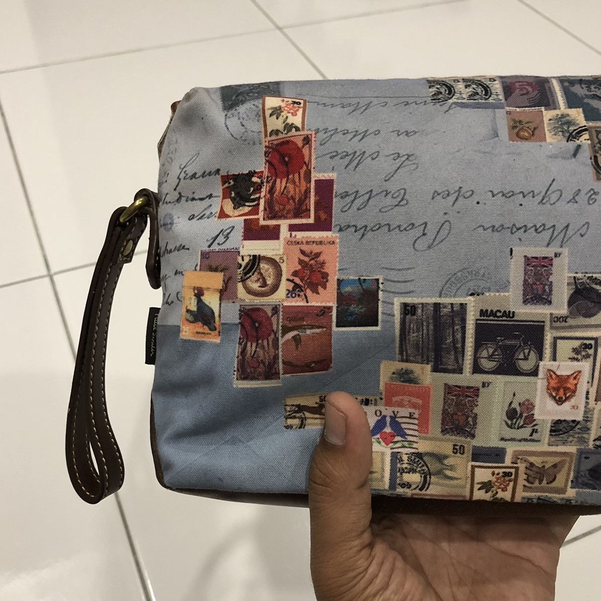 Paul Smith Paul Smith Stamp Logo Leather Hand Strap Pouch Bag Size ONE SIZE - 8 Thumbnail