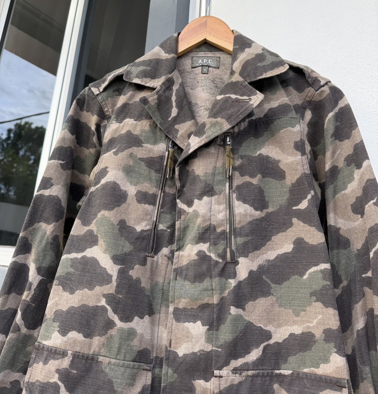 A.P.C. A.P.C. Camouflage Print Utility Jacket Size US S / EU 44-46 / 1 - 4 Thumbnail