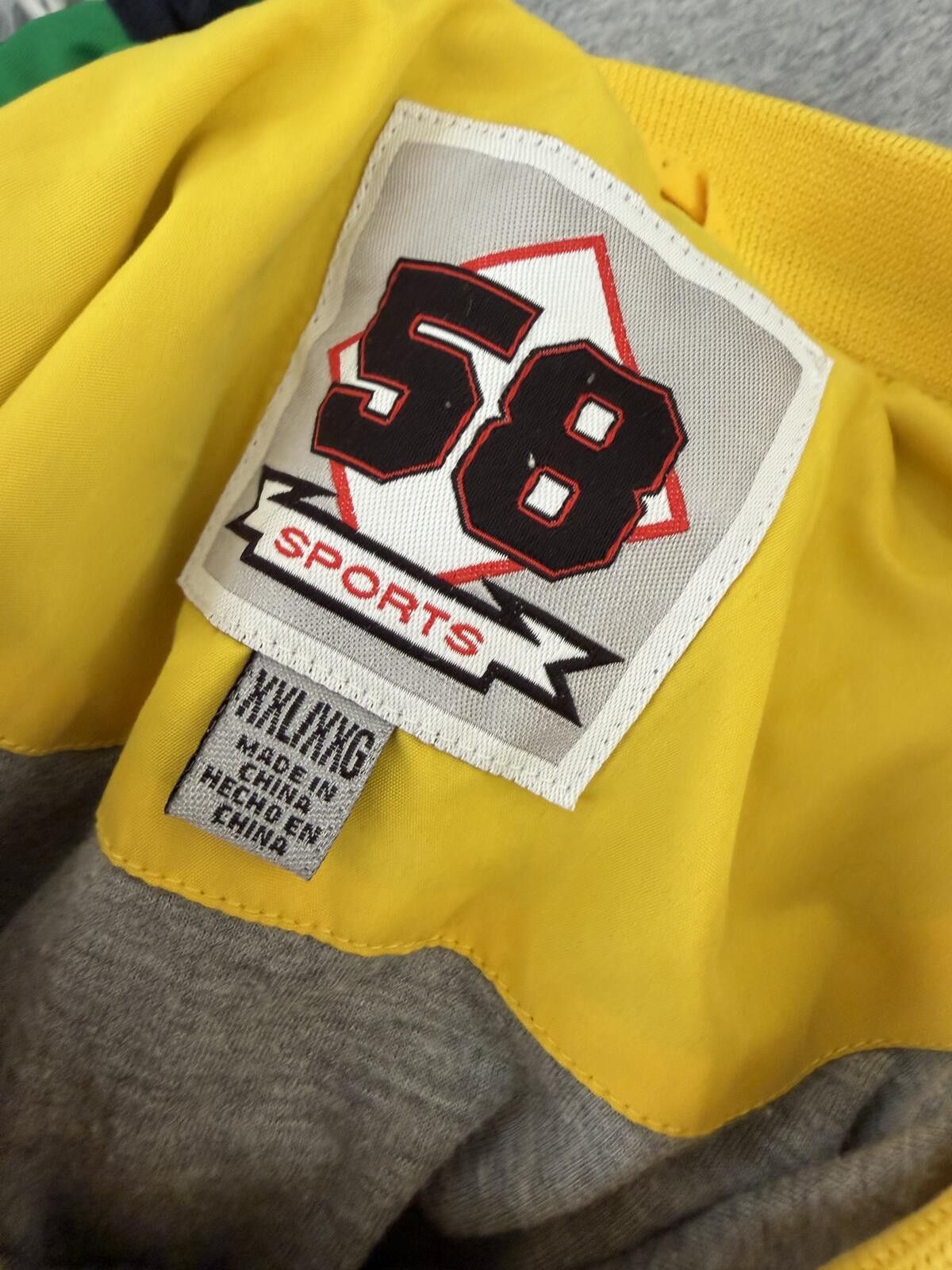 Other Vintage Iowa Hawkeyes Pullover Windbreaker 58 Sports XXL Size US XXL / EU 58 / 5 - 4 Thumbnail