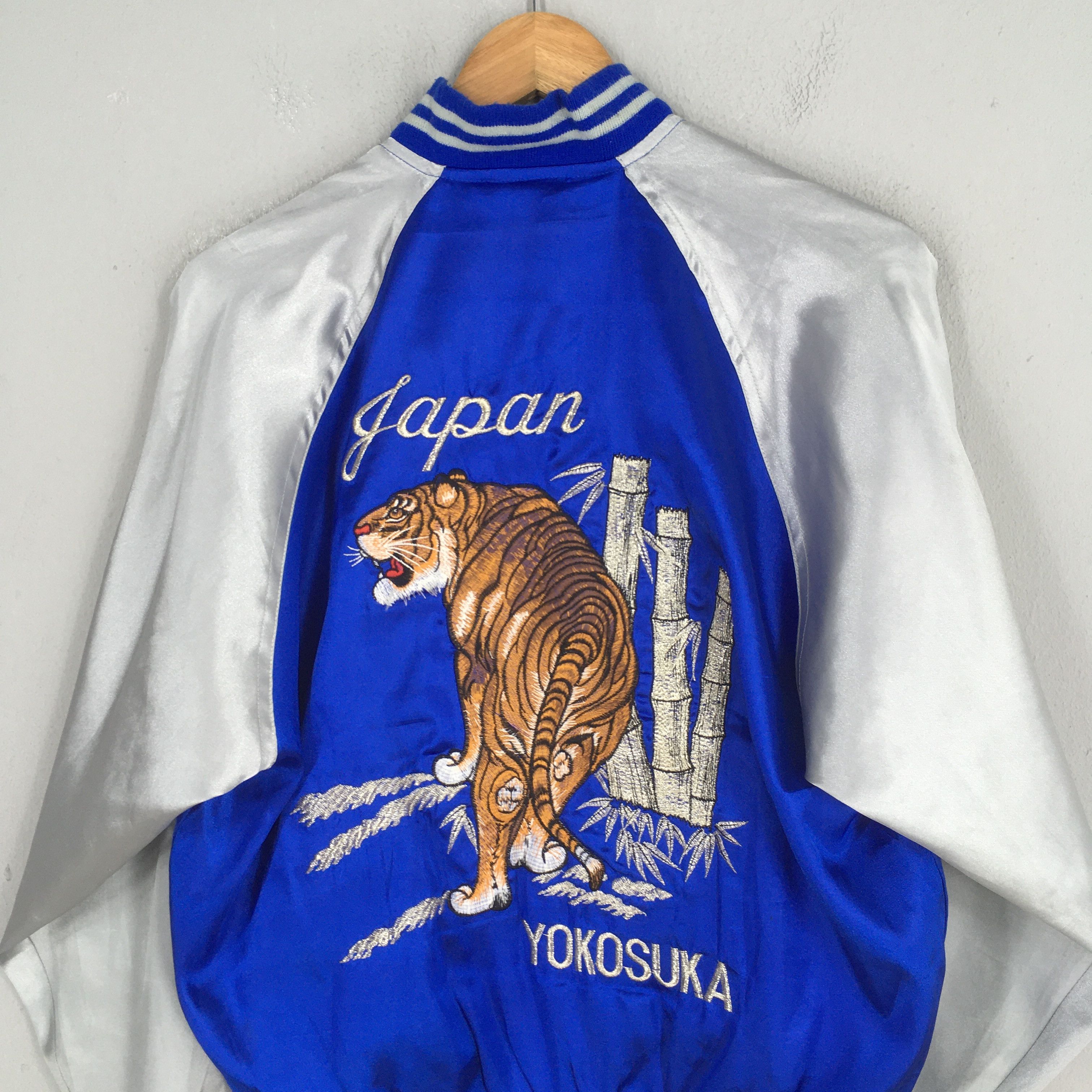 Japanese Brand Vintage 80's Sukajan Tiger Yokosuka Souvenir Tiger Jacket L Size US L / EU 52-54 / 3 - 8 Thumbnail