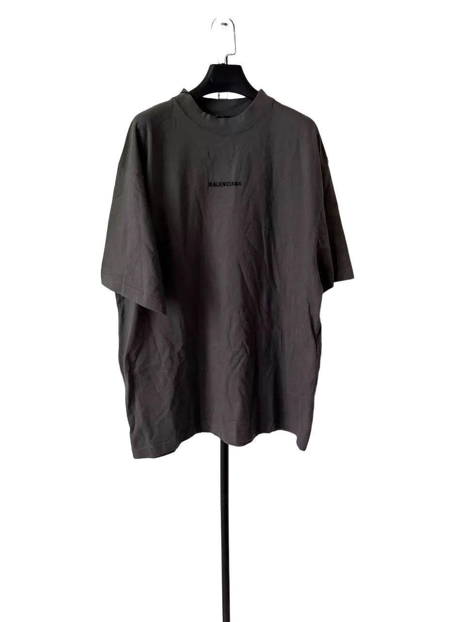 Balenciaga Balenciaga Embroidered Logo T-Shirt Gray L Size US L / EU 52-54 / 3 - 1 Thumbnail