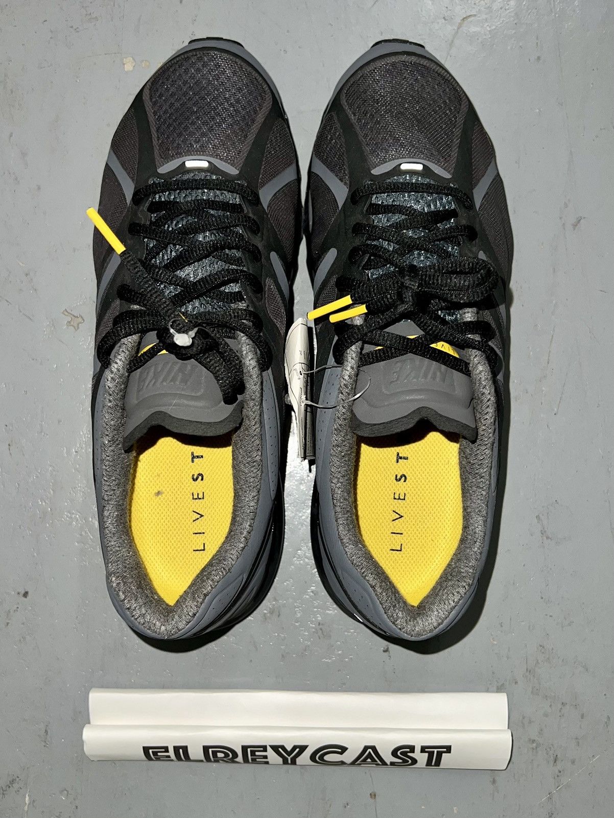 Nike Nike X Livestrong Air Max 2012 Size US 9 / EU 42 - 6 Thumbnail