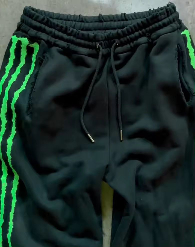 Japanese Brand Triple Stripe Fluorescence Sweatpant Size US 29 - 3 Thumbnail